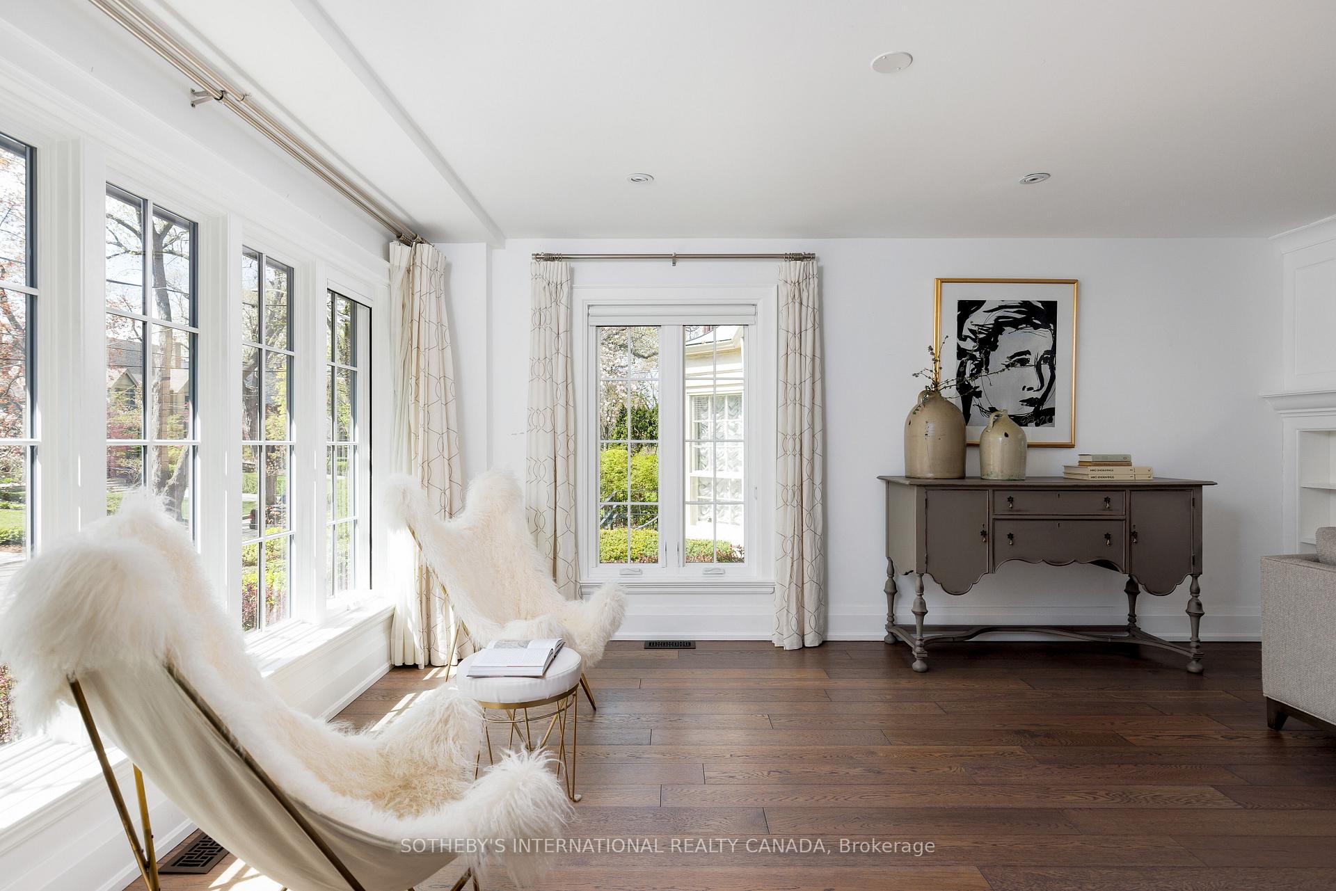 10 Queen Mary's Drive