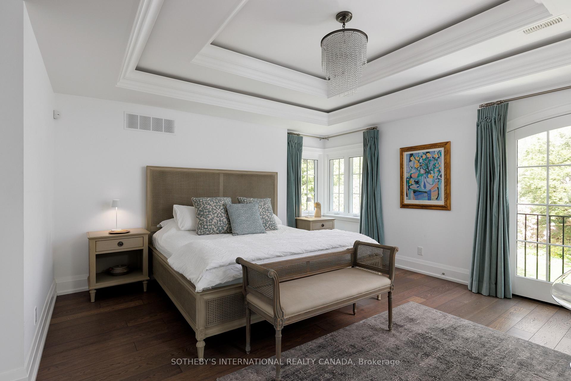 10 Queen Mary's Drive