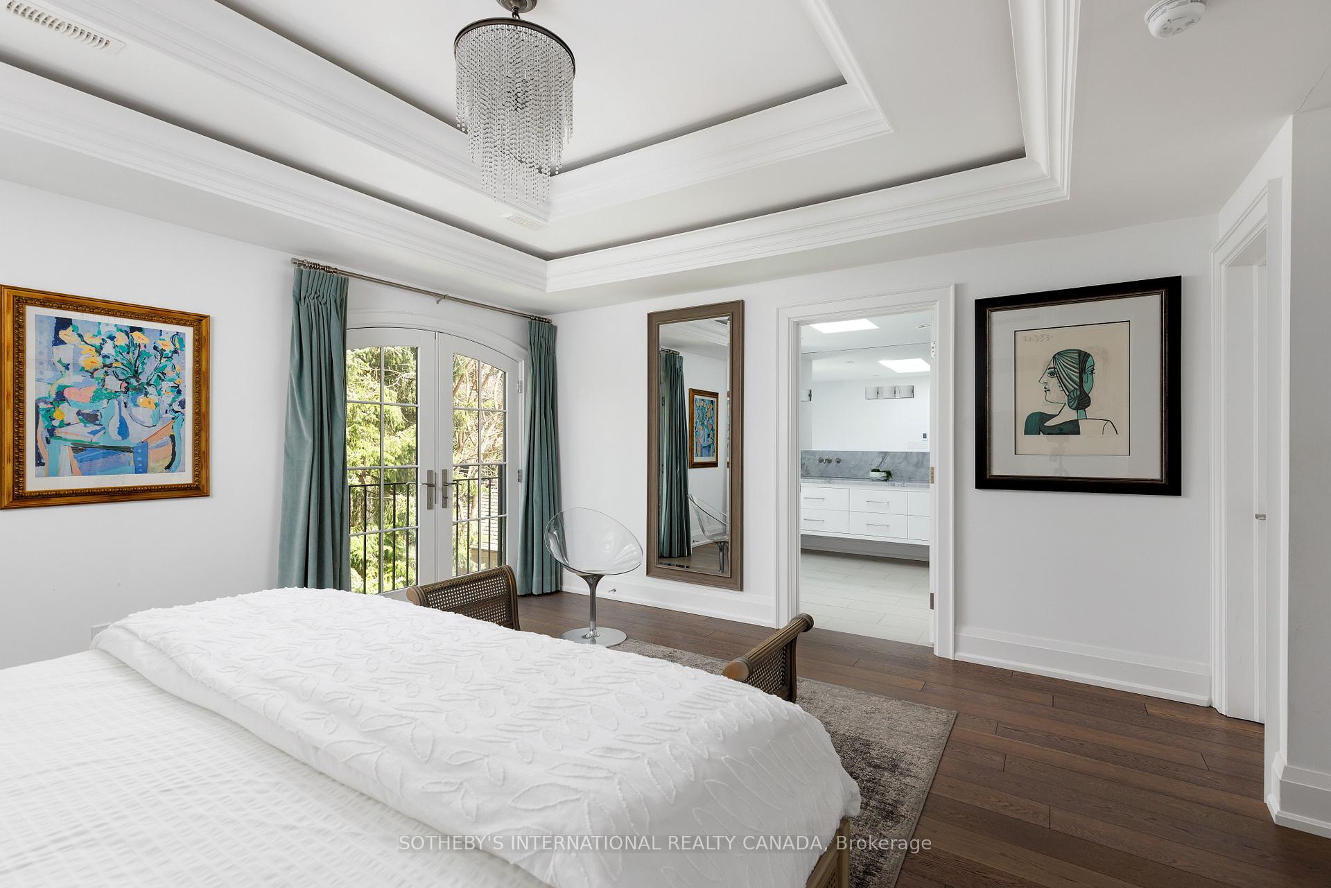 10 Queen Mary's Drive