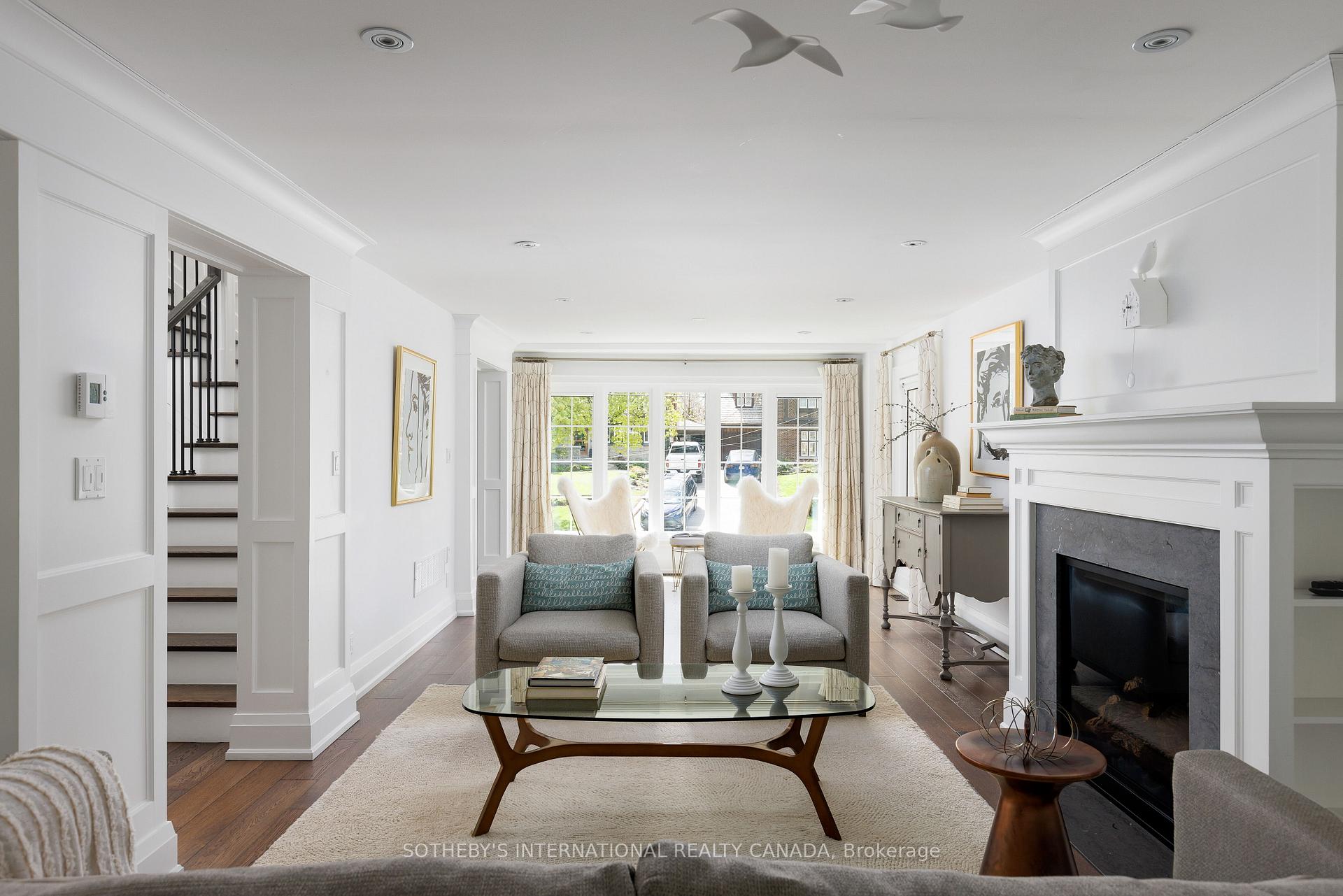 10 Queen Mary's Drive