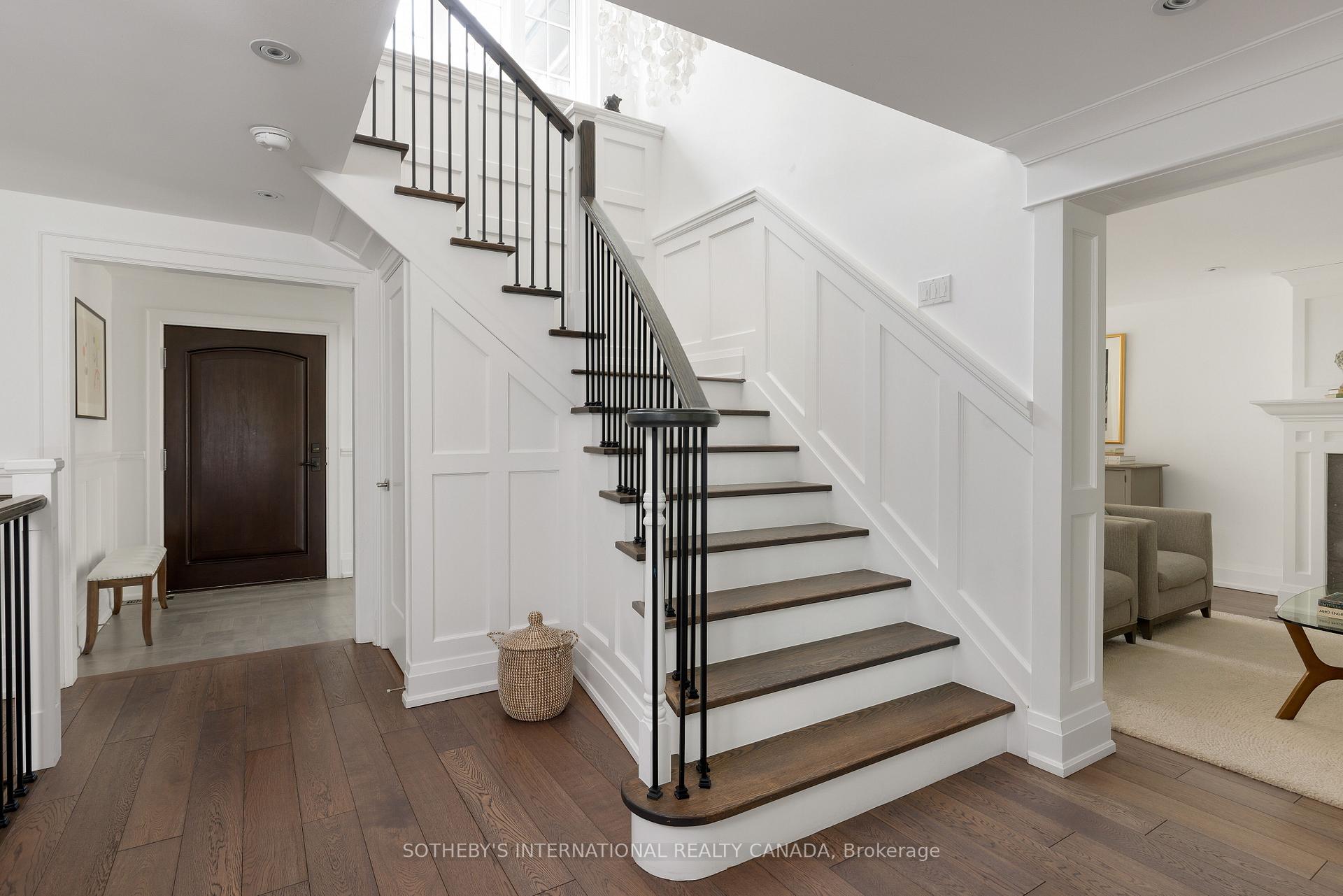 10 Queen Mary's Drive