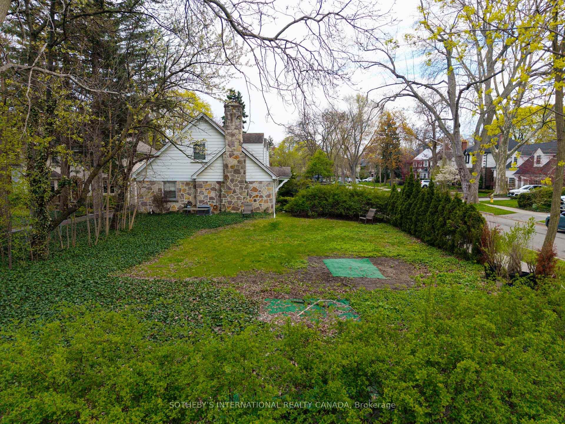 103 Willingdon Boulevard
