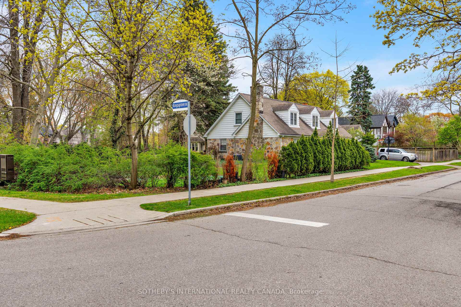 103 Willingdon Boulevard