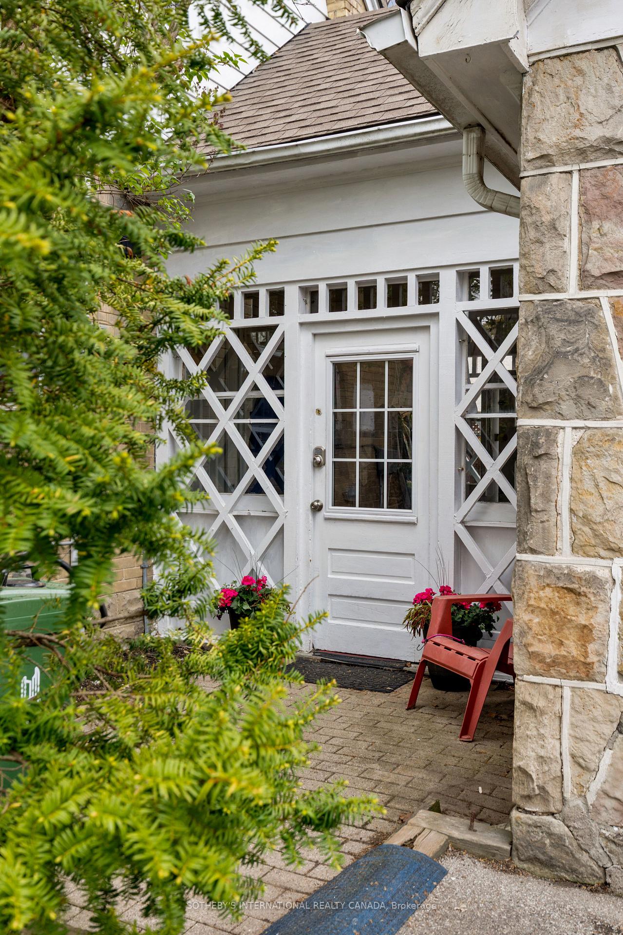 103 Willingdon Boulevard