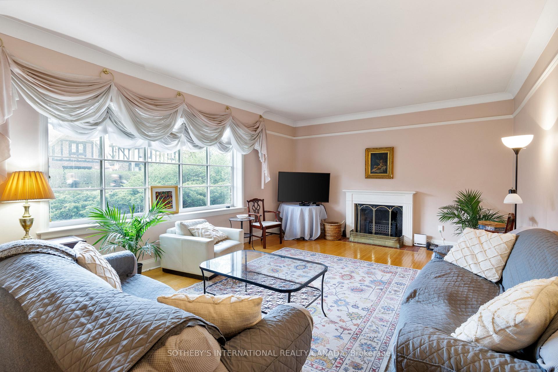 103 Willingdon Boulevard