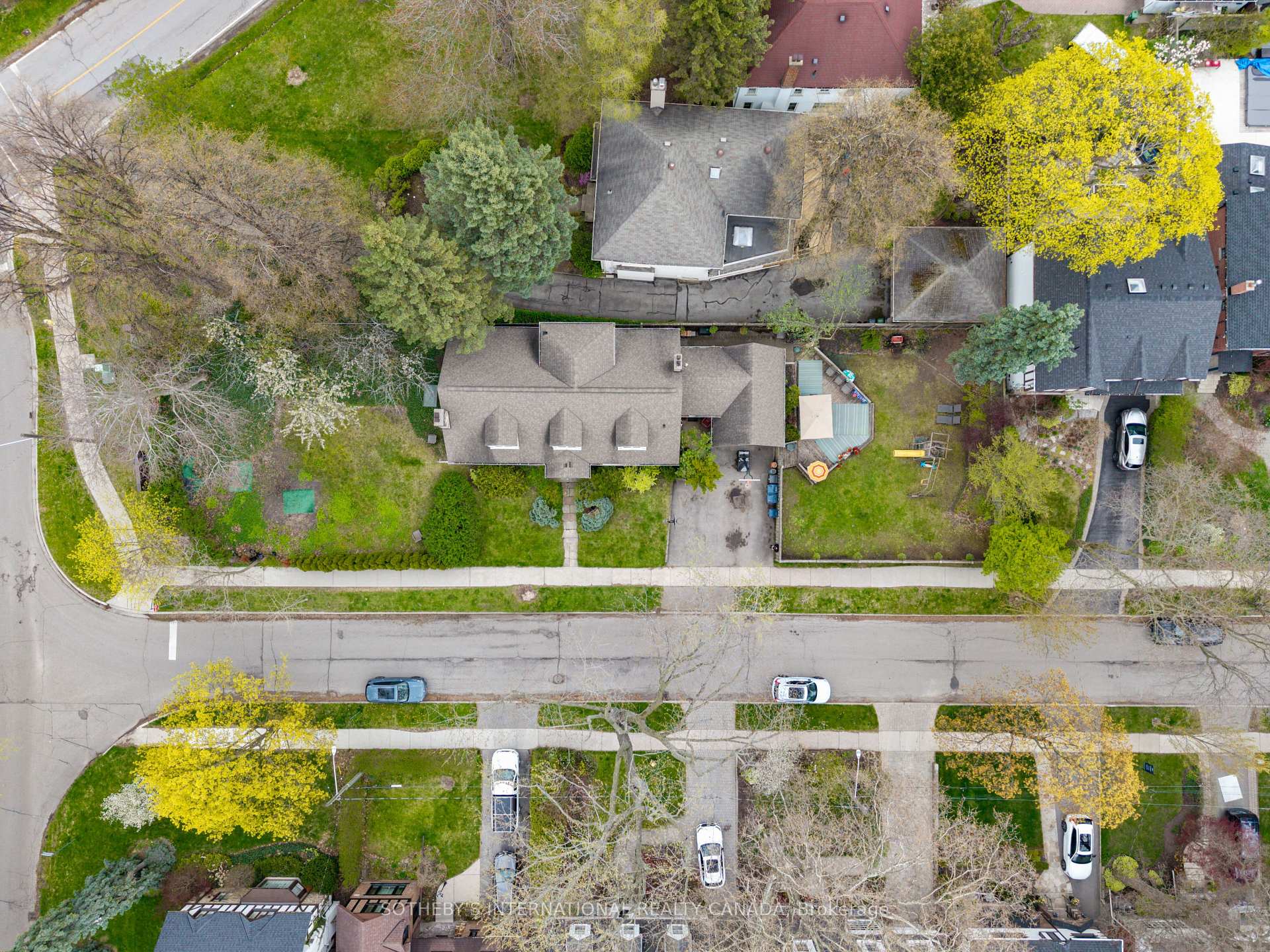 103 Willingdon Boulevard