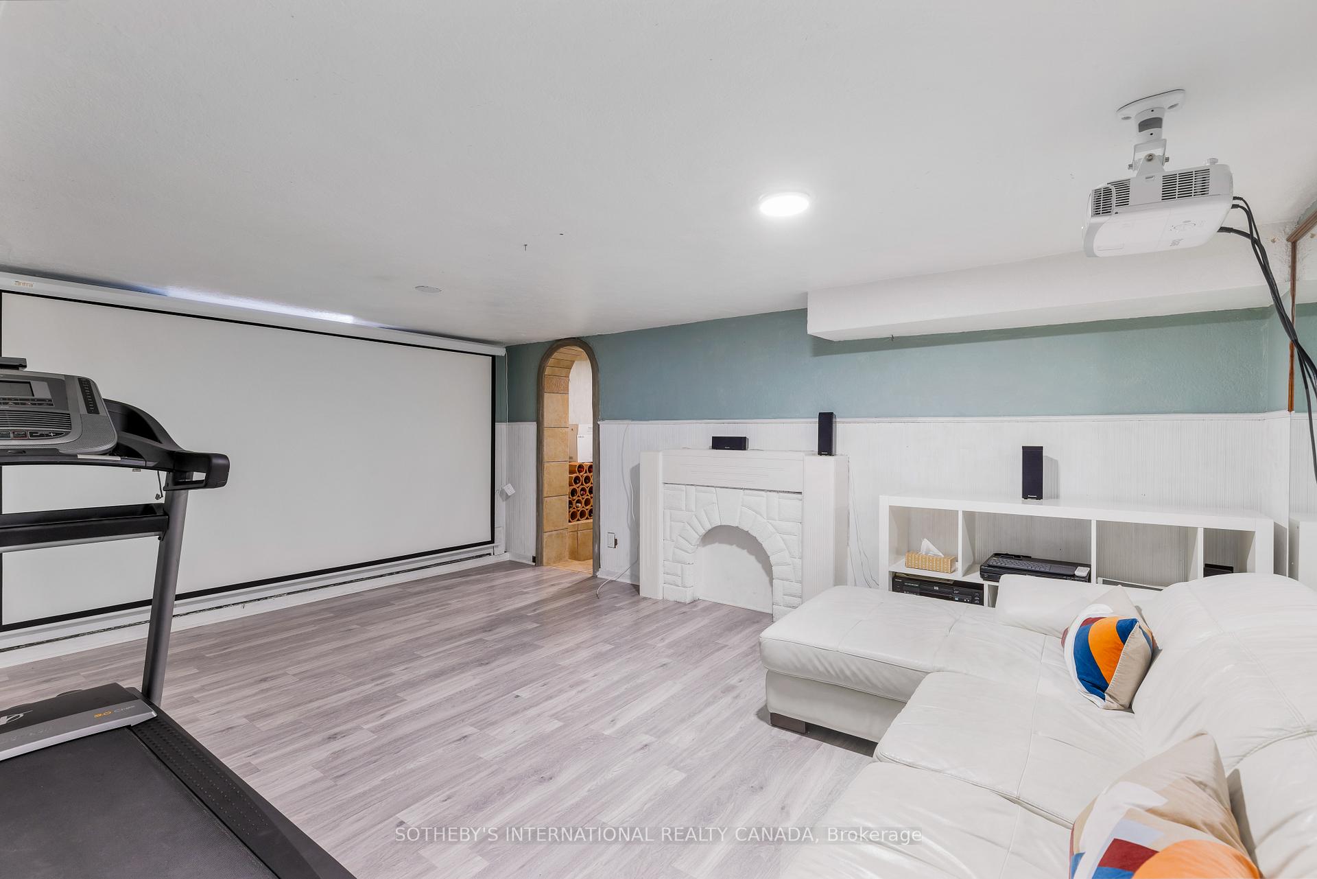 90 Kingsway Crescent