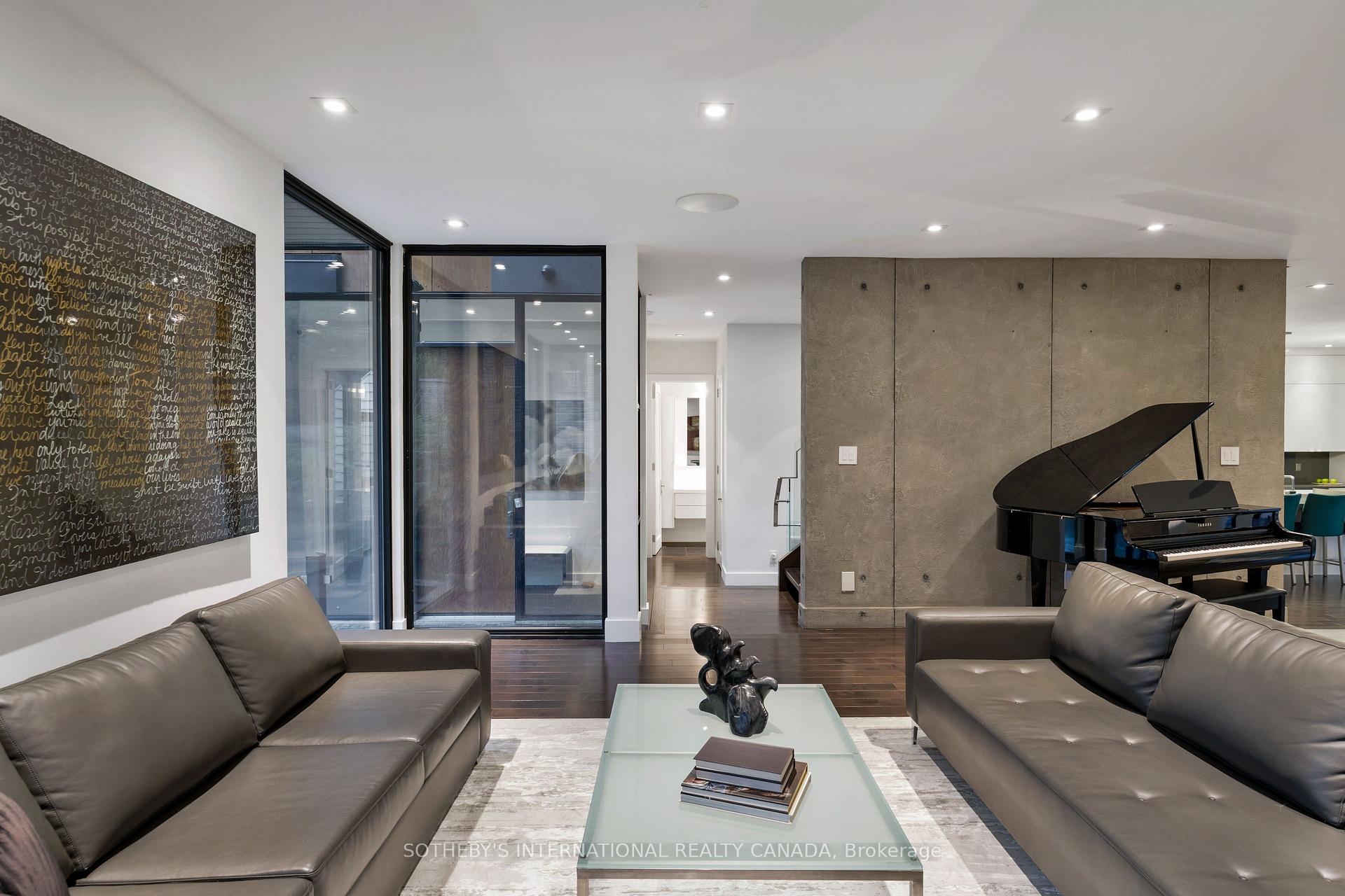 5 Hartfield Road, Toronto