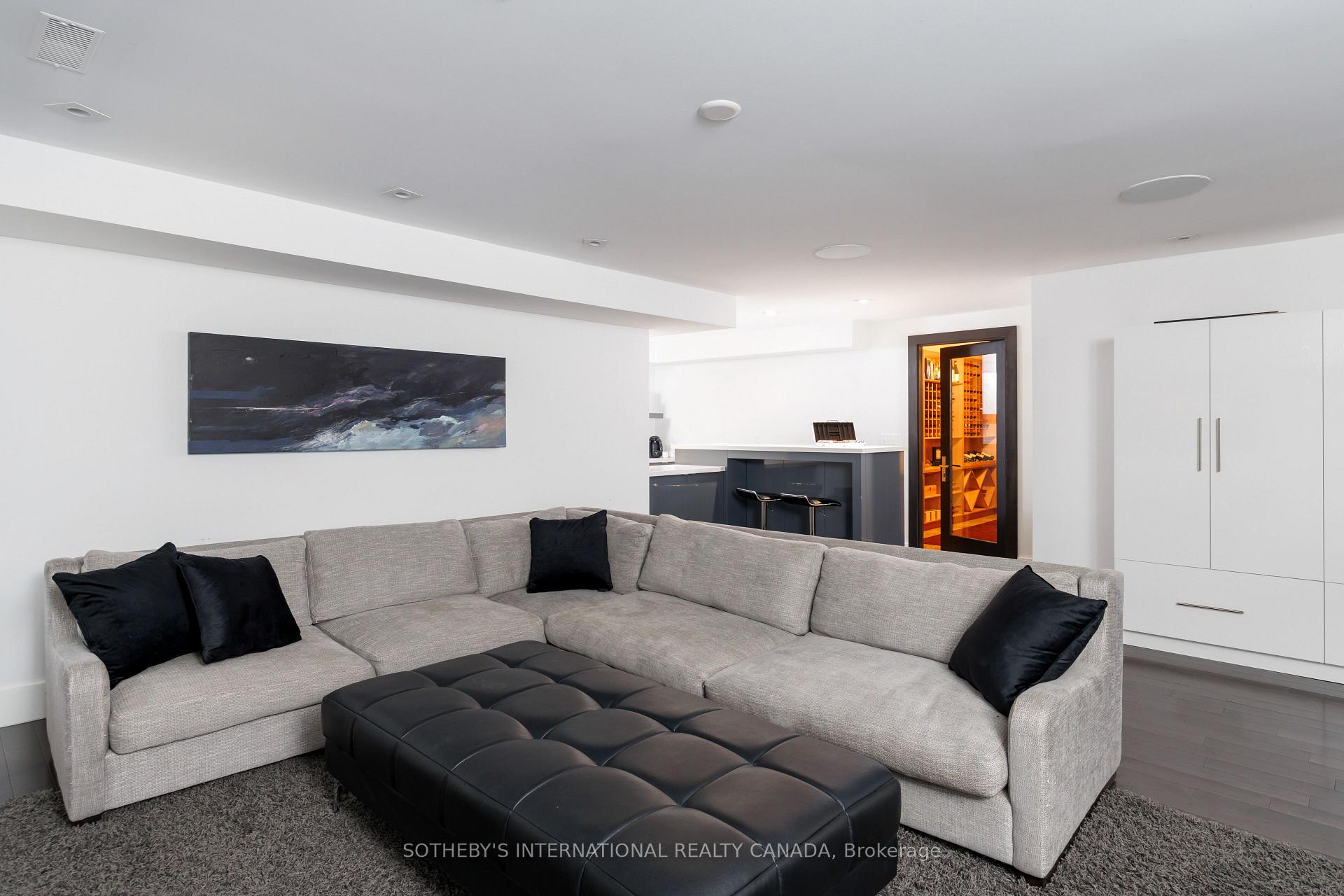 5 Hartfield Road, Toronto