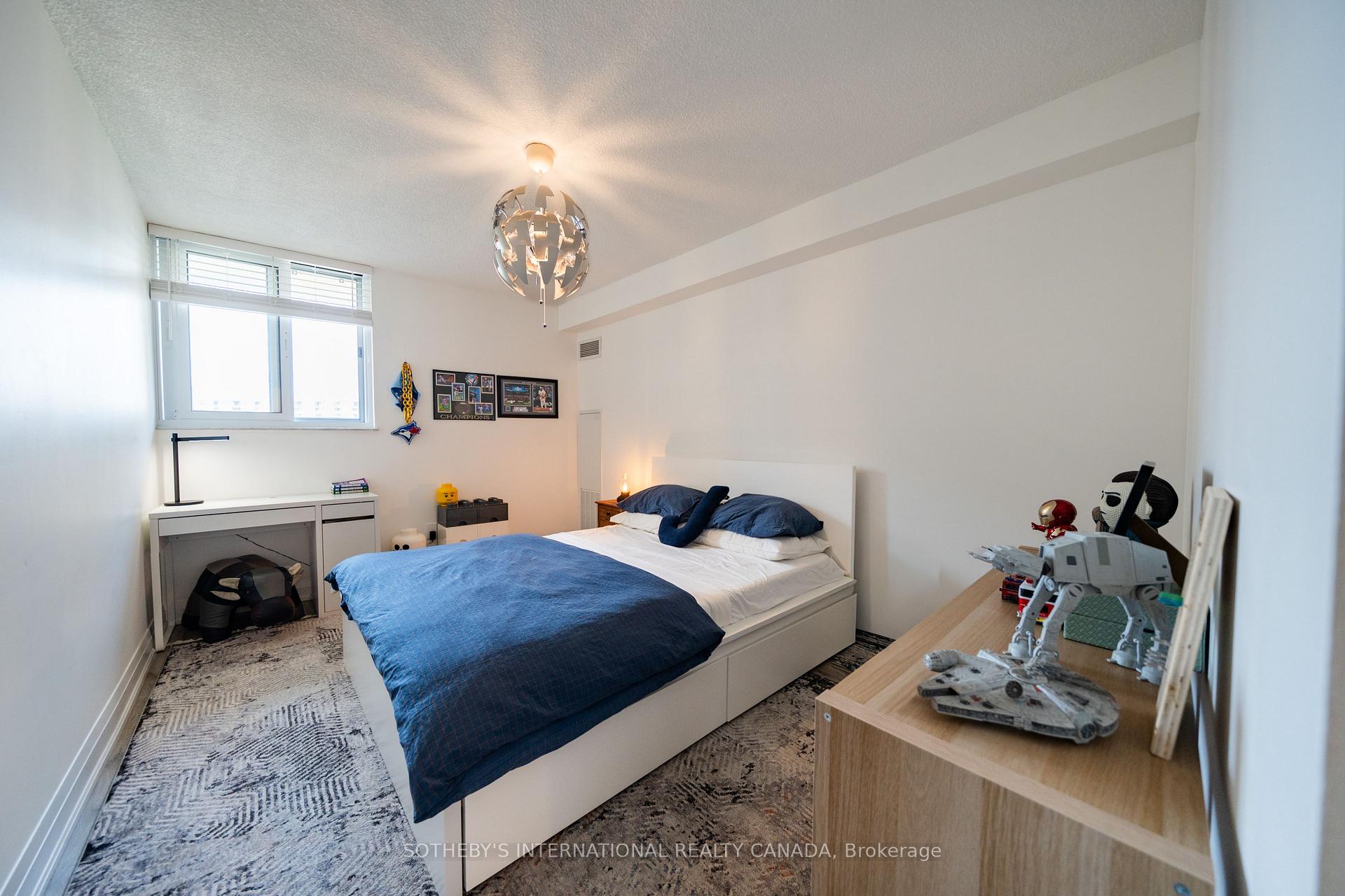 812 Burnhamthorpe Road 1110, Toronto Unit: 1110