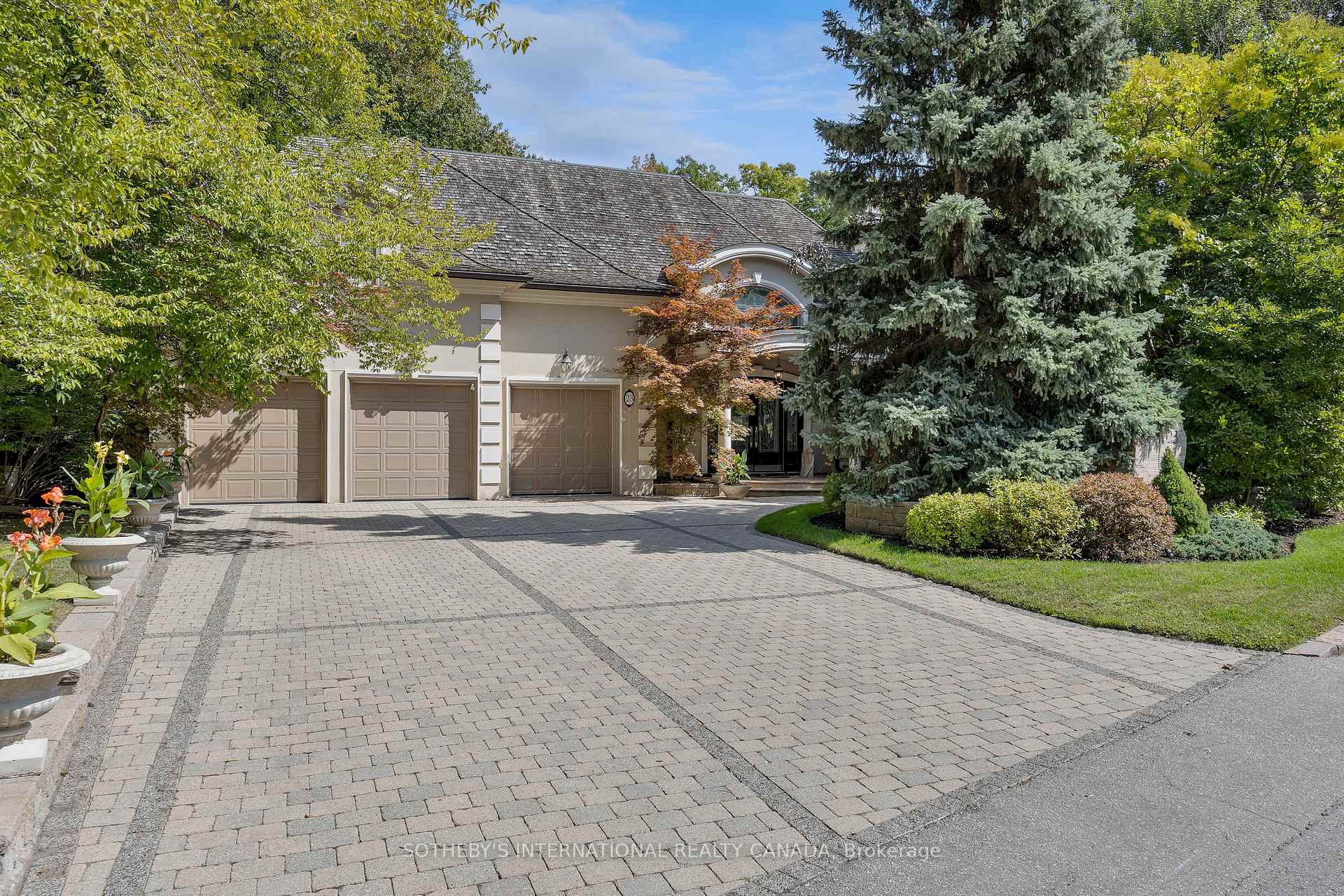 23 Edenbrook Hill, Toronto