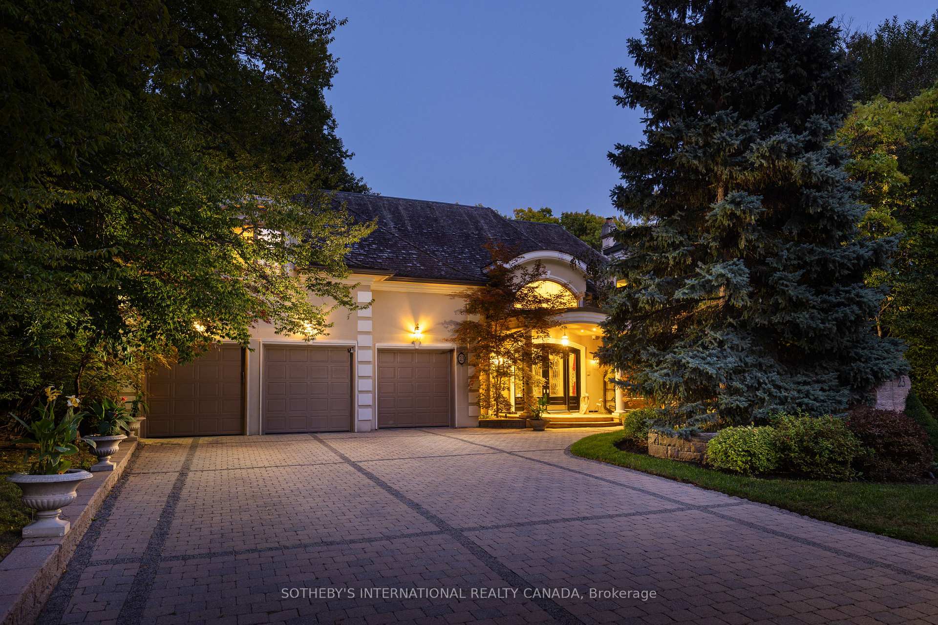 23 Edenbrook Hill, Toronto