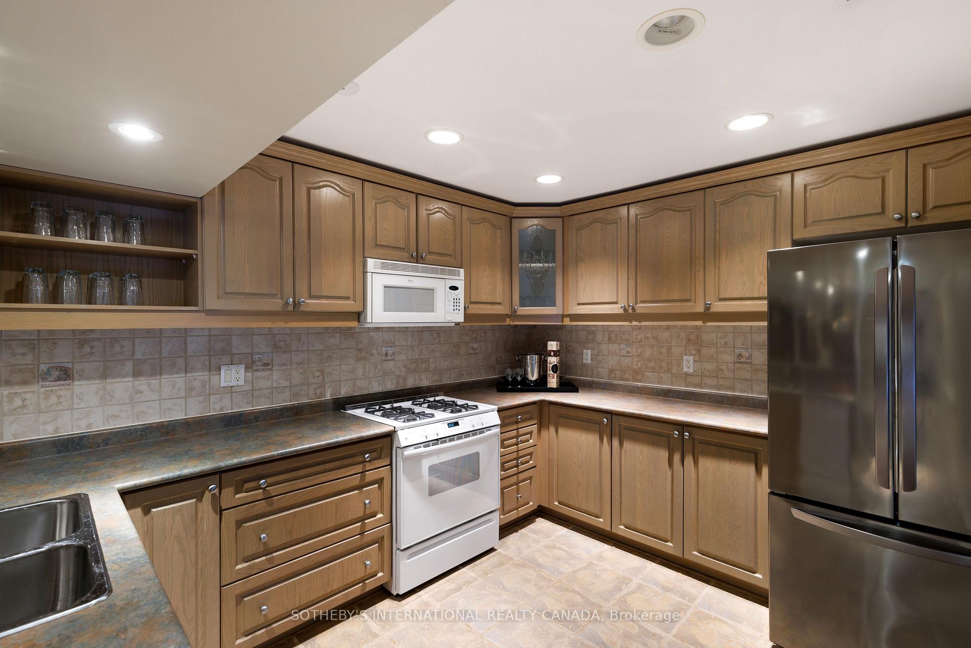23 Edenbrook Hill, Toronto