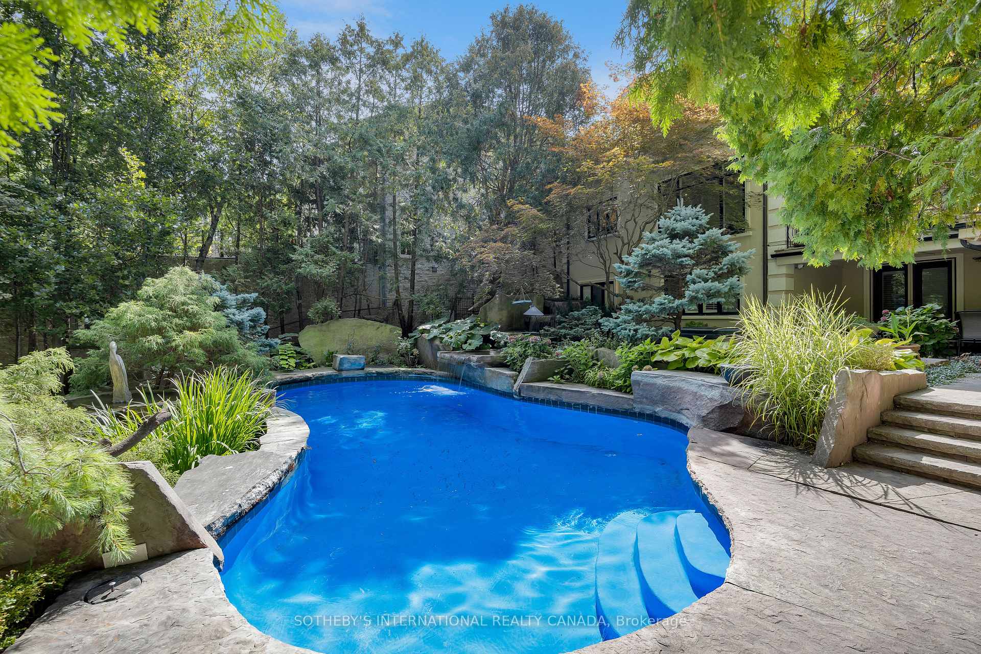 23 Edenbrook Hill, Toronto