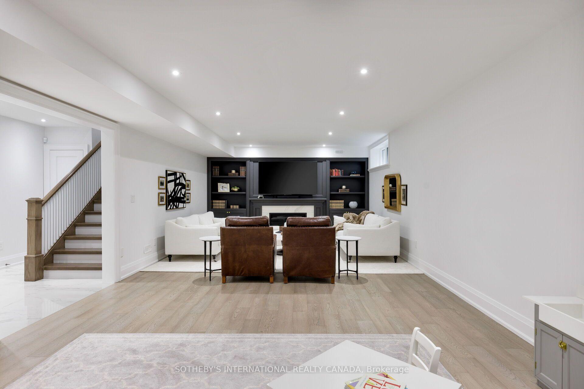 2B Fairway Road, Toronto