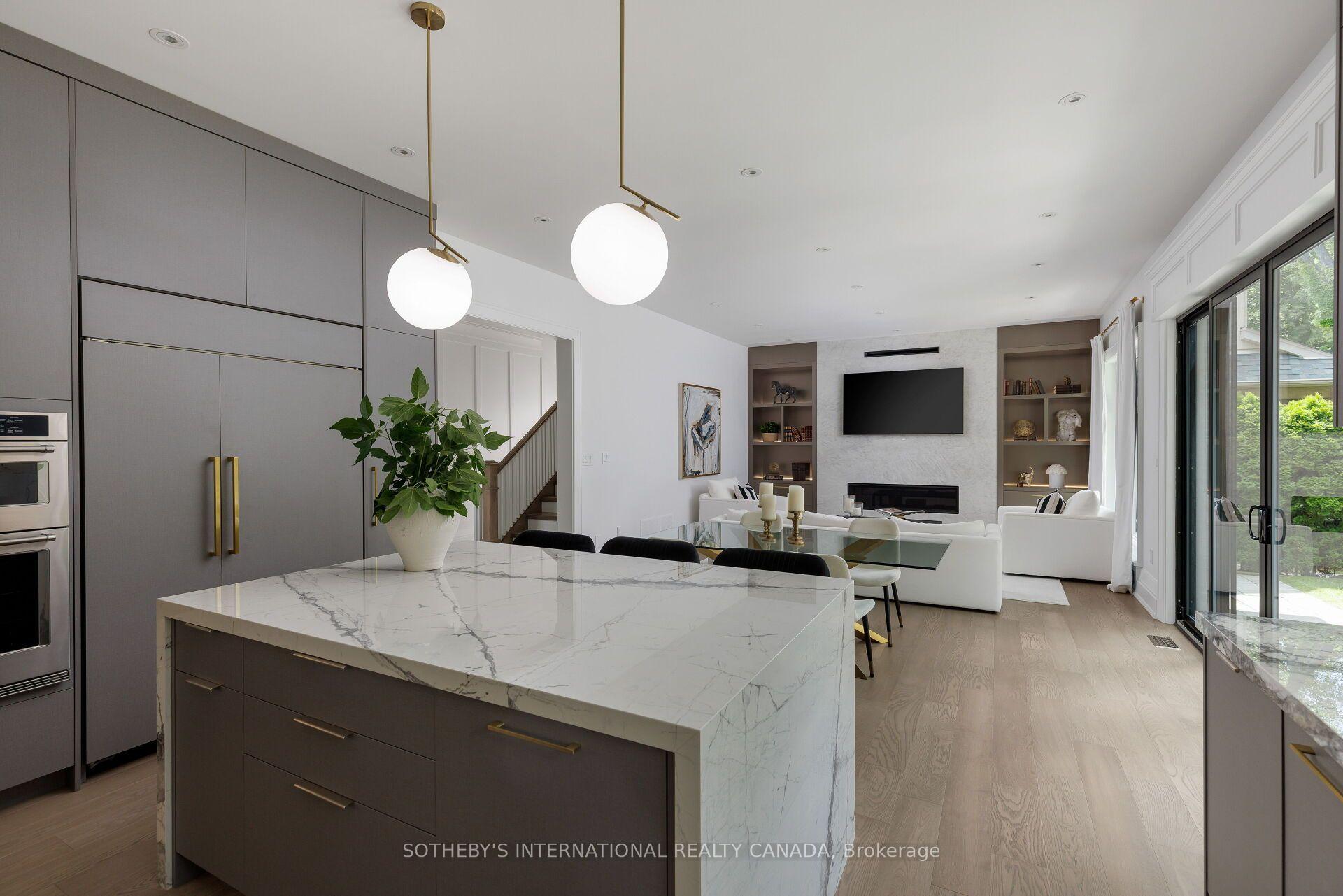 2B Fairway Road, Toronto