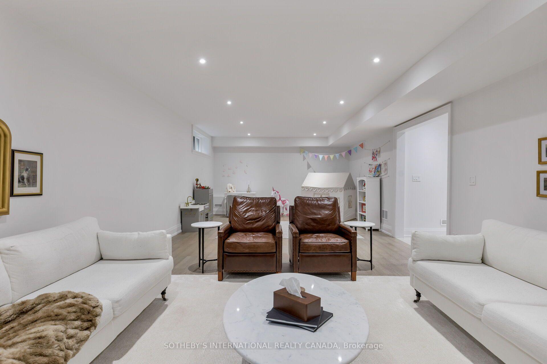 2B Fairway Road, Toronto