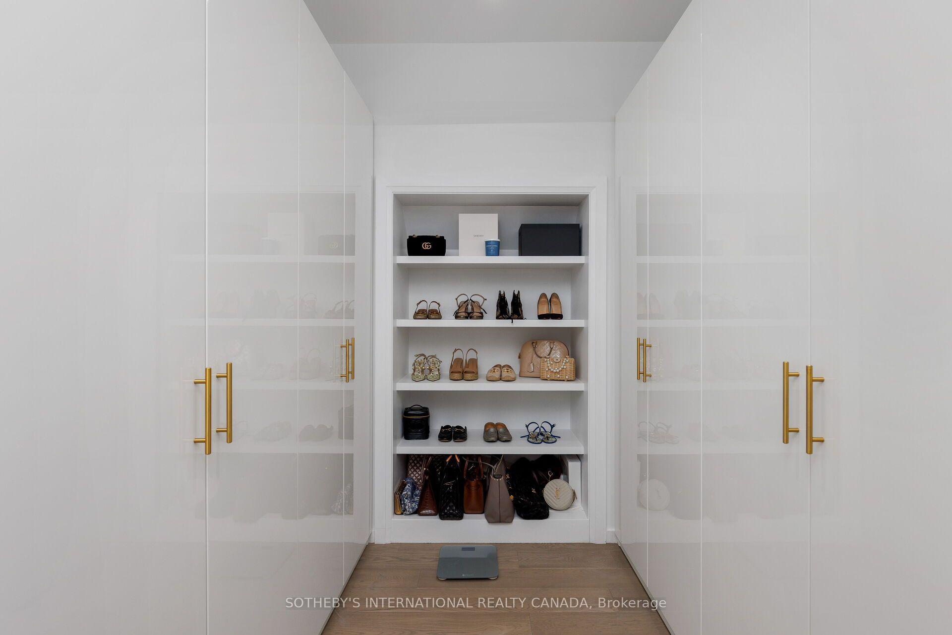 2B Fairway Road, Toronto