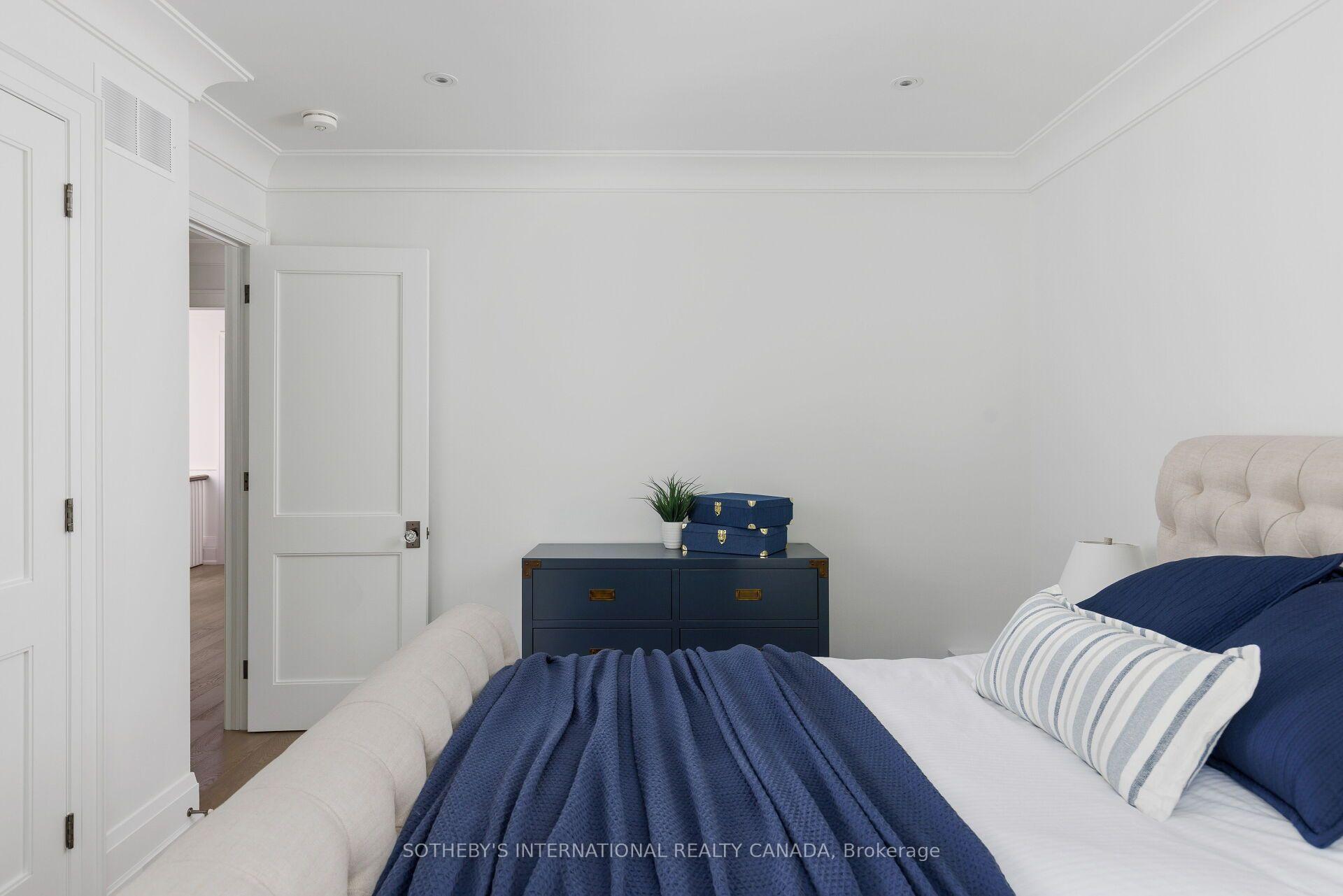 2B Fairway Road, Toronto
