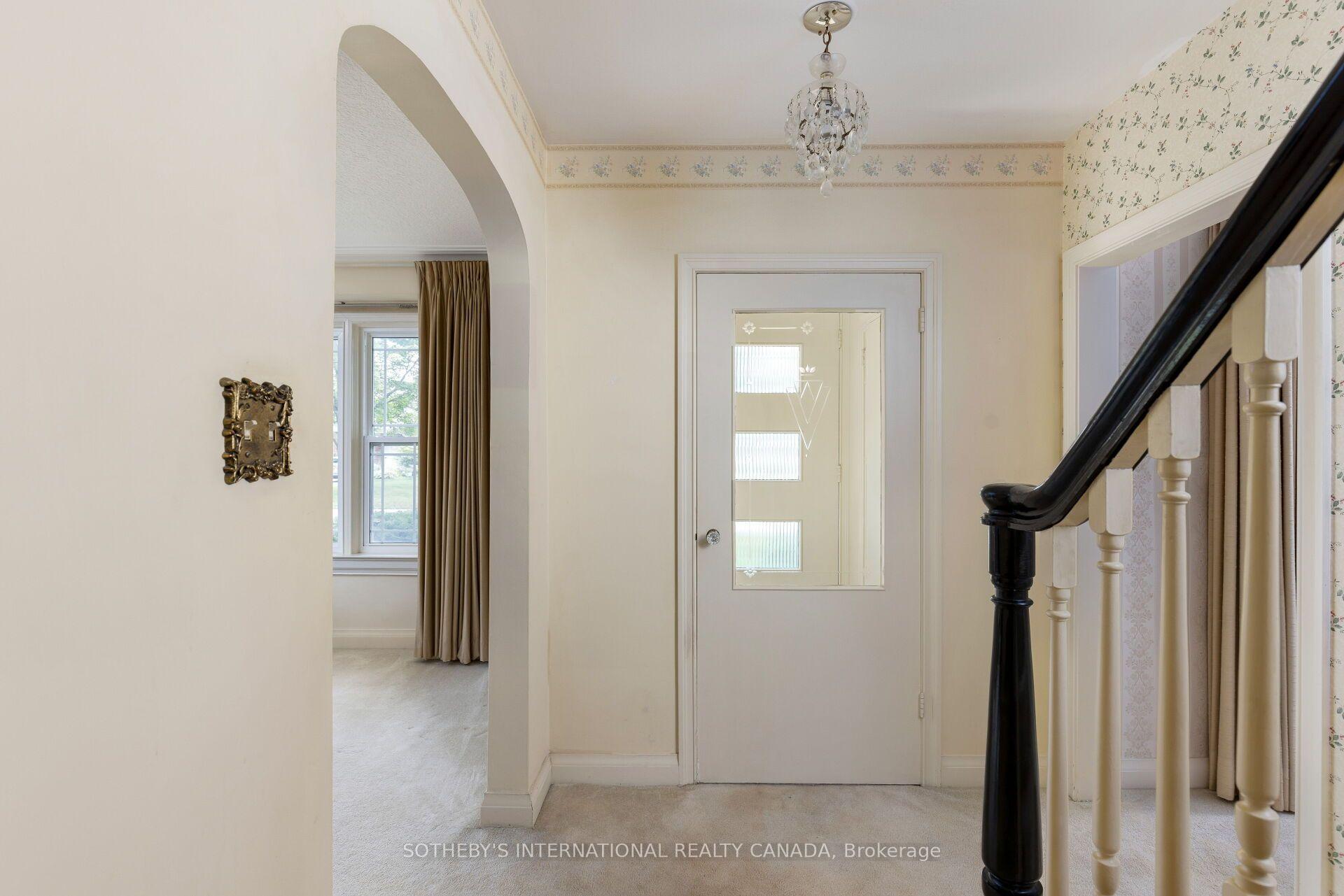 37 Hilldowntree Road, Toronto
