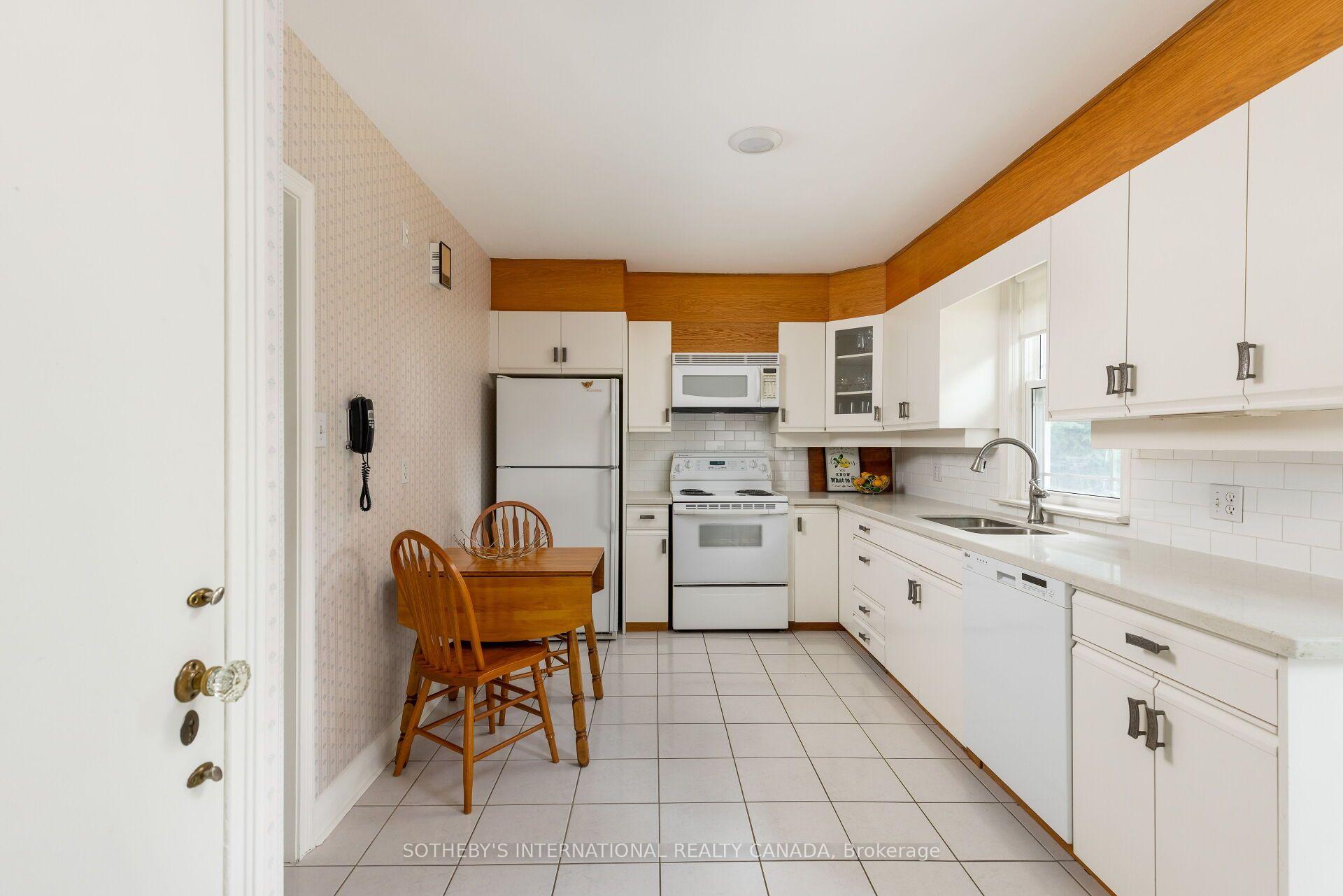37 Hilldowntree Road, Toronto