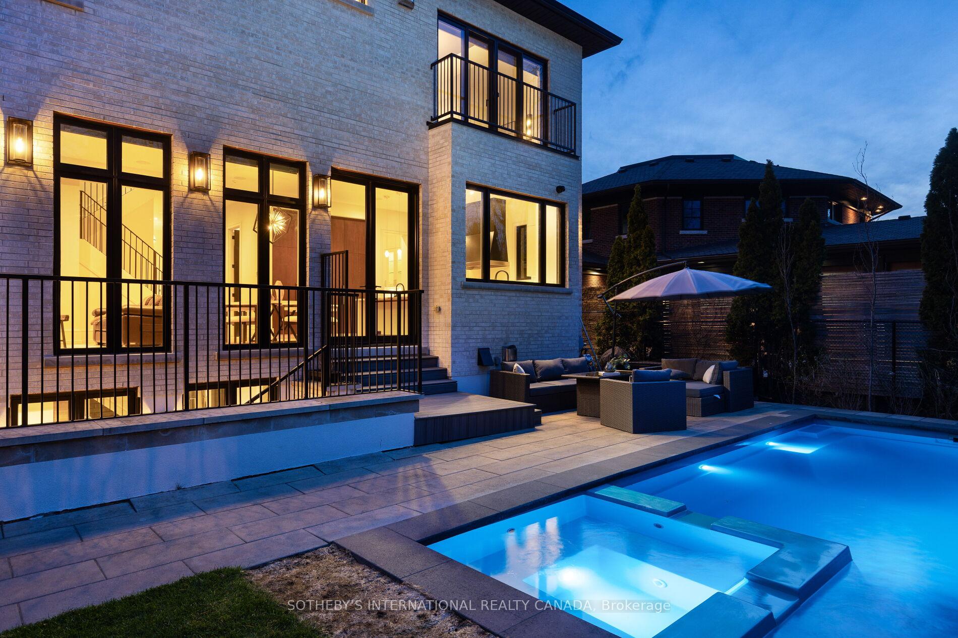 85 Kingsway Crescent, Toronto