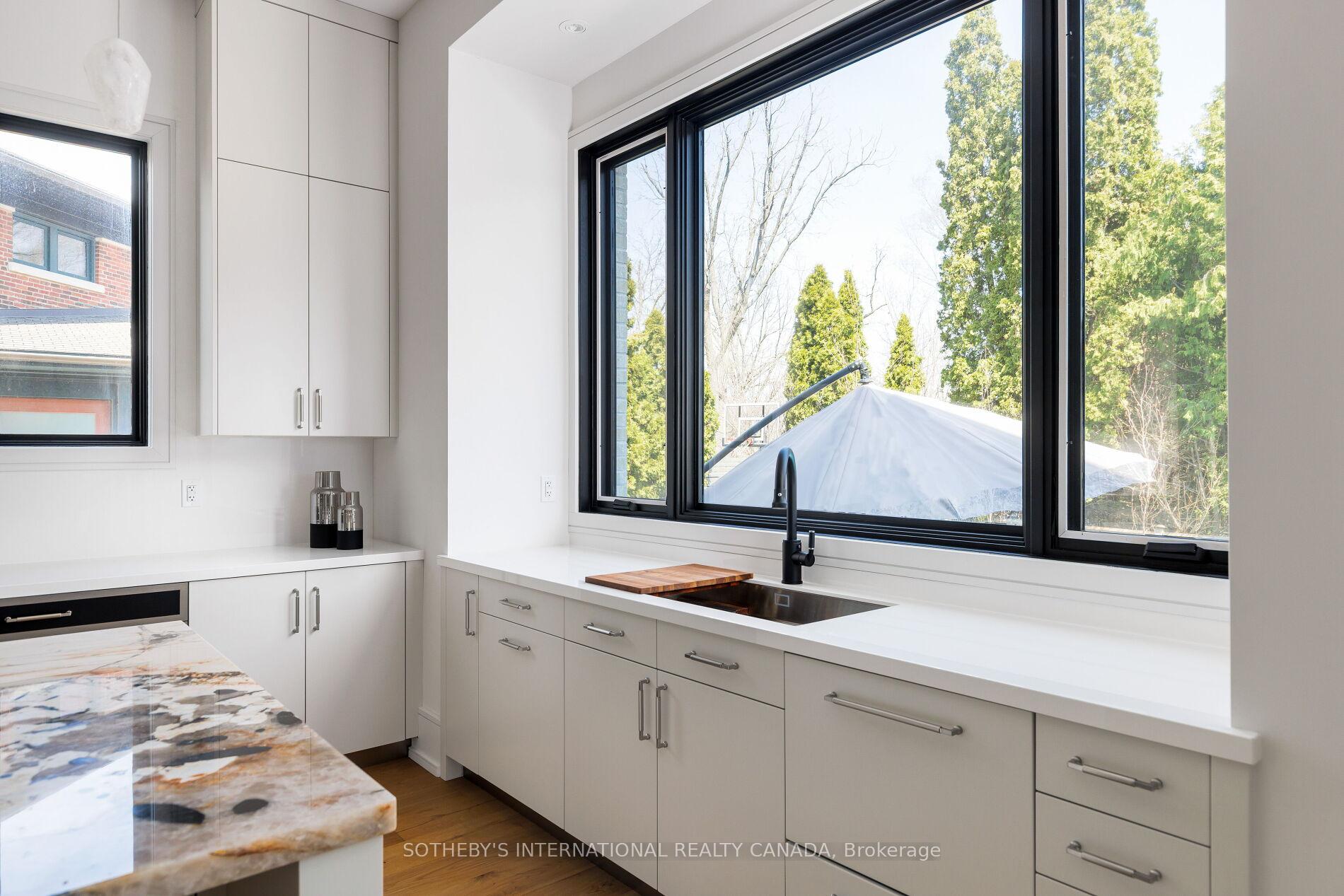 85 Kingsway Crescent, Toronto