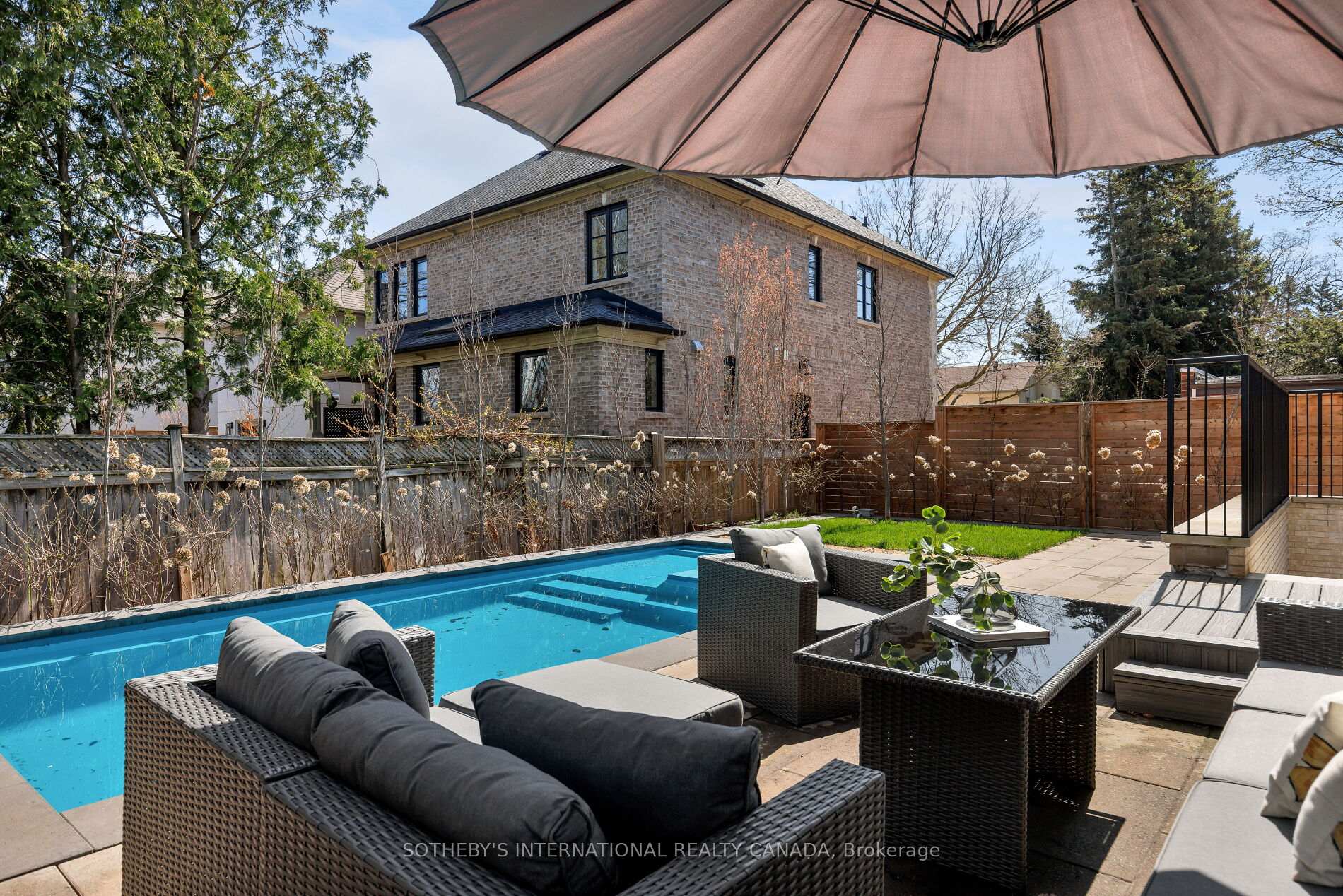 85 Kingsway Crescent, Toronto