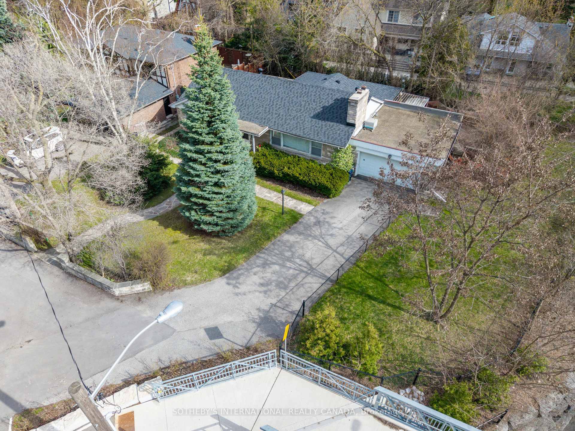 55 Van Dusen Boulevard, Toronto