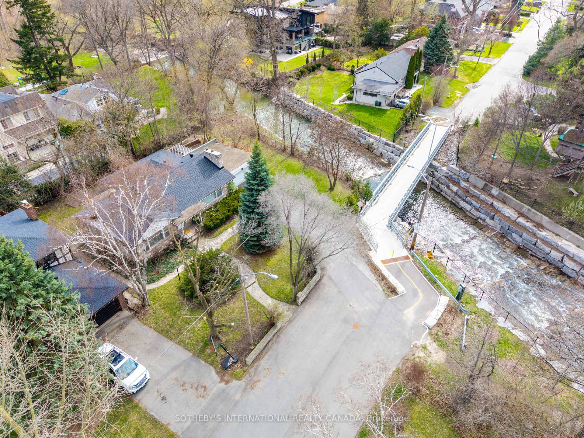 55 Van Dusen Boulevard, Toronto
