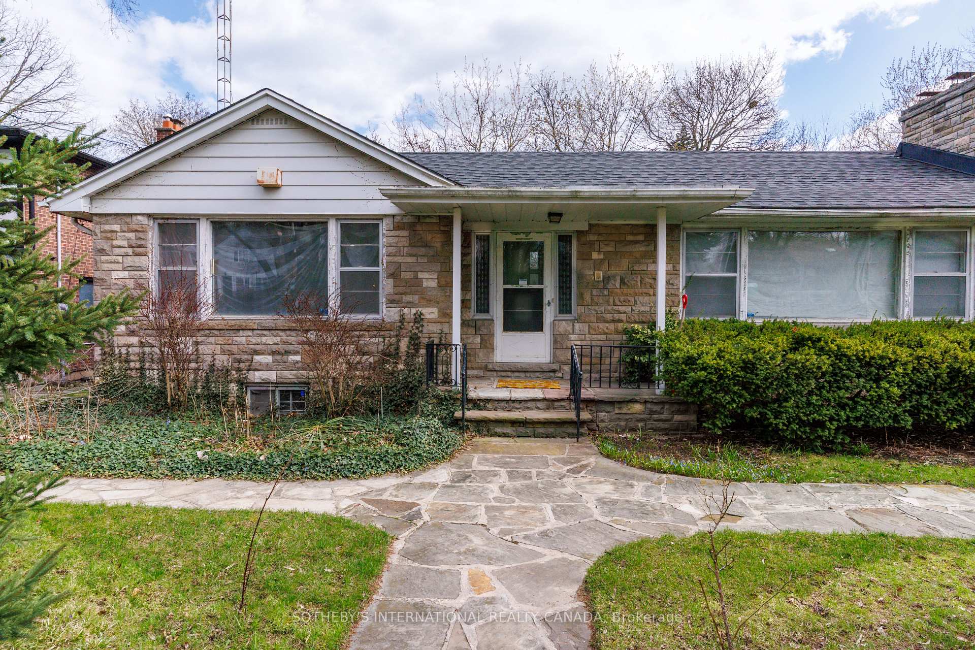 55 Van Dusen Boulevard, Toronto