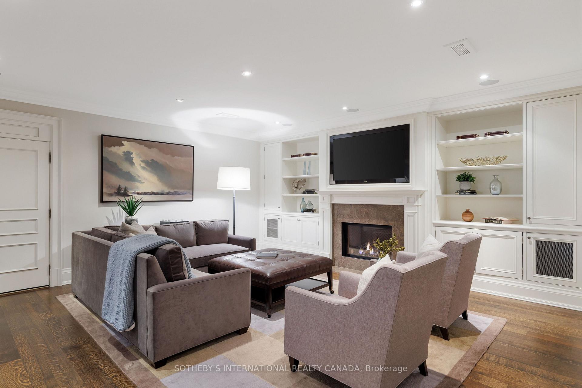 50 Queen Marys Drive, Toronto