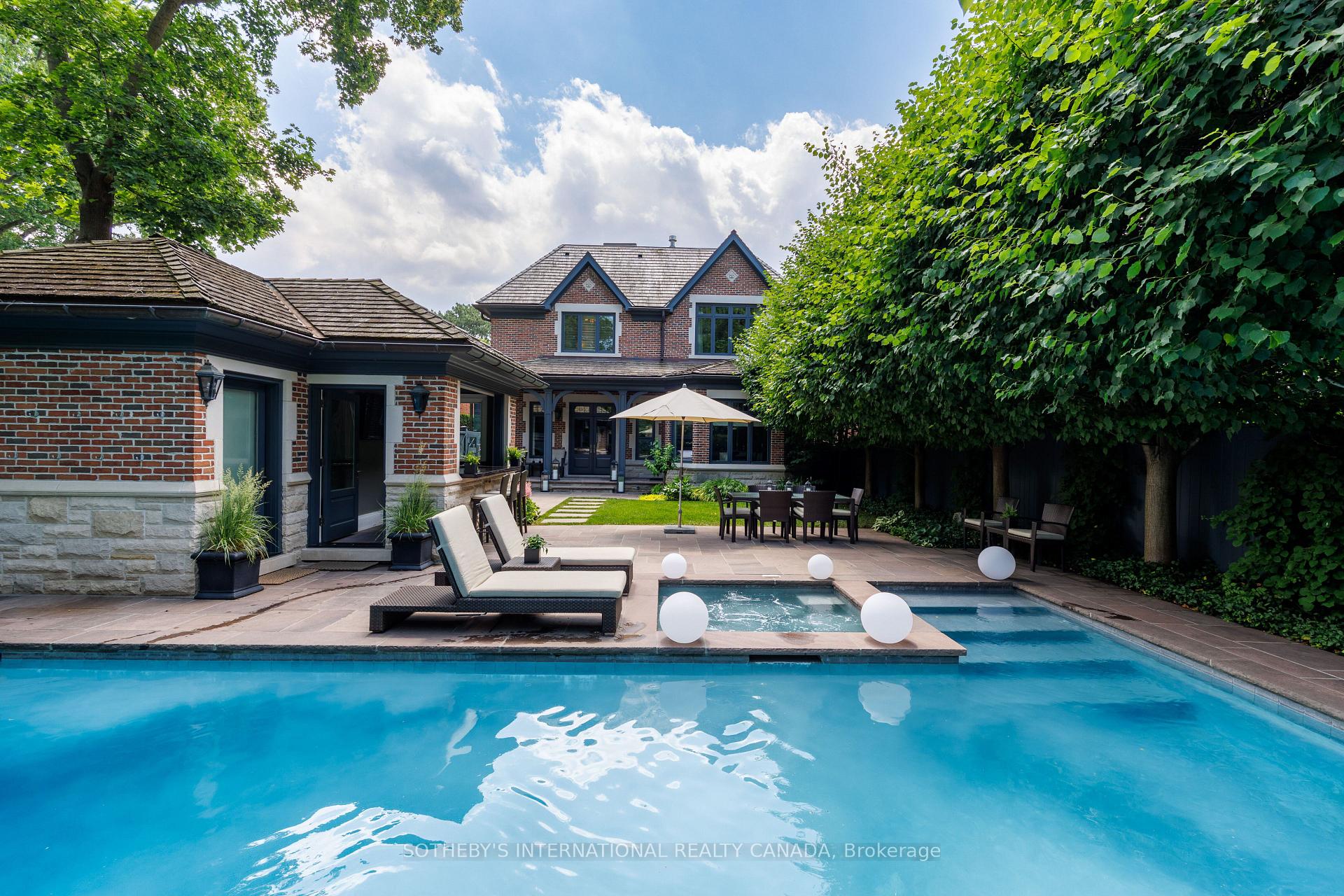 50 Queen Marys Drive, Toronto