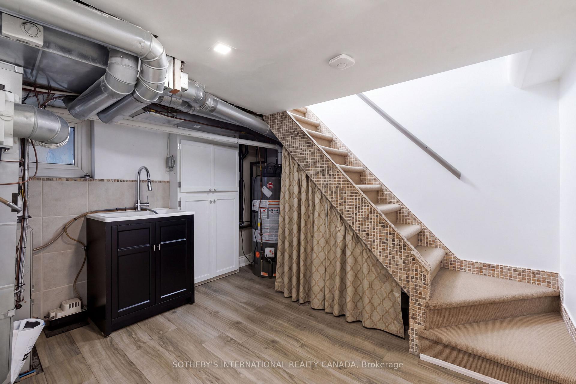 1048 Royal York Road, Toronto