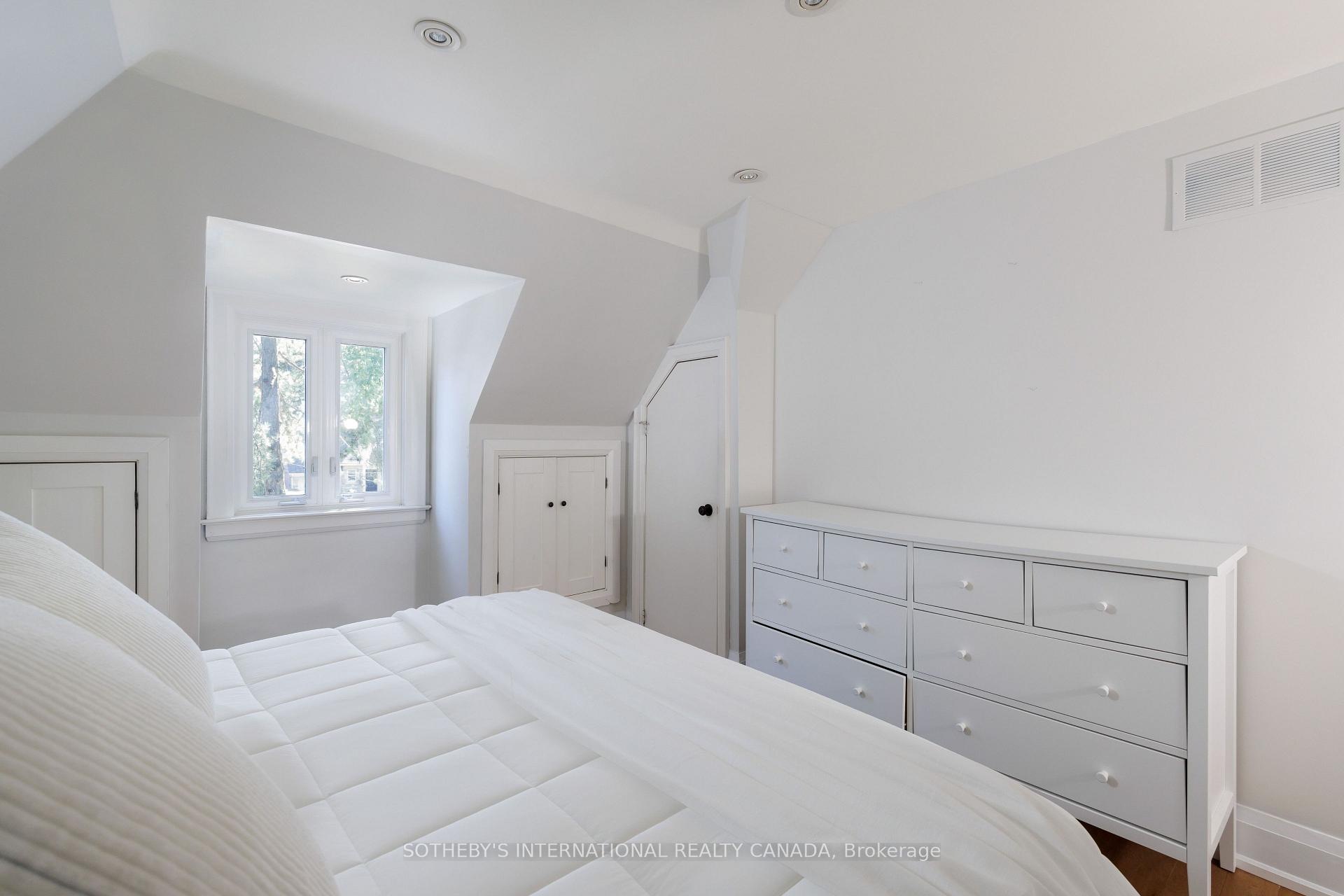 1048 Royal York Road, Toronto