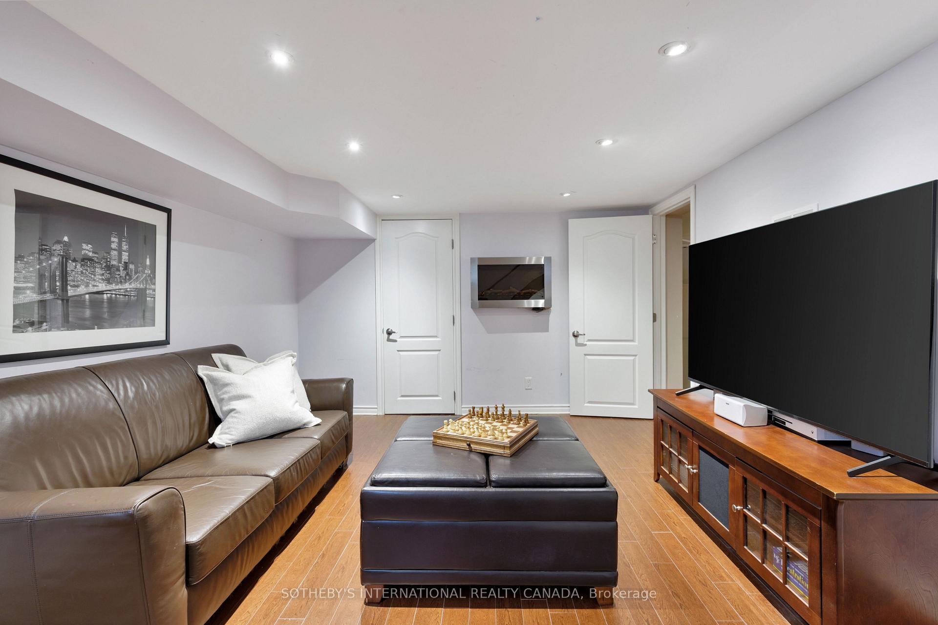 145 Brentwood Road N, Toronto