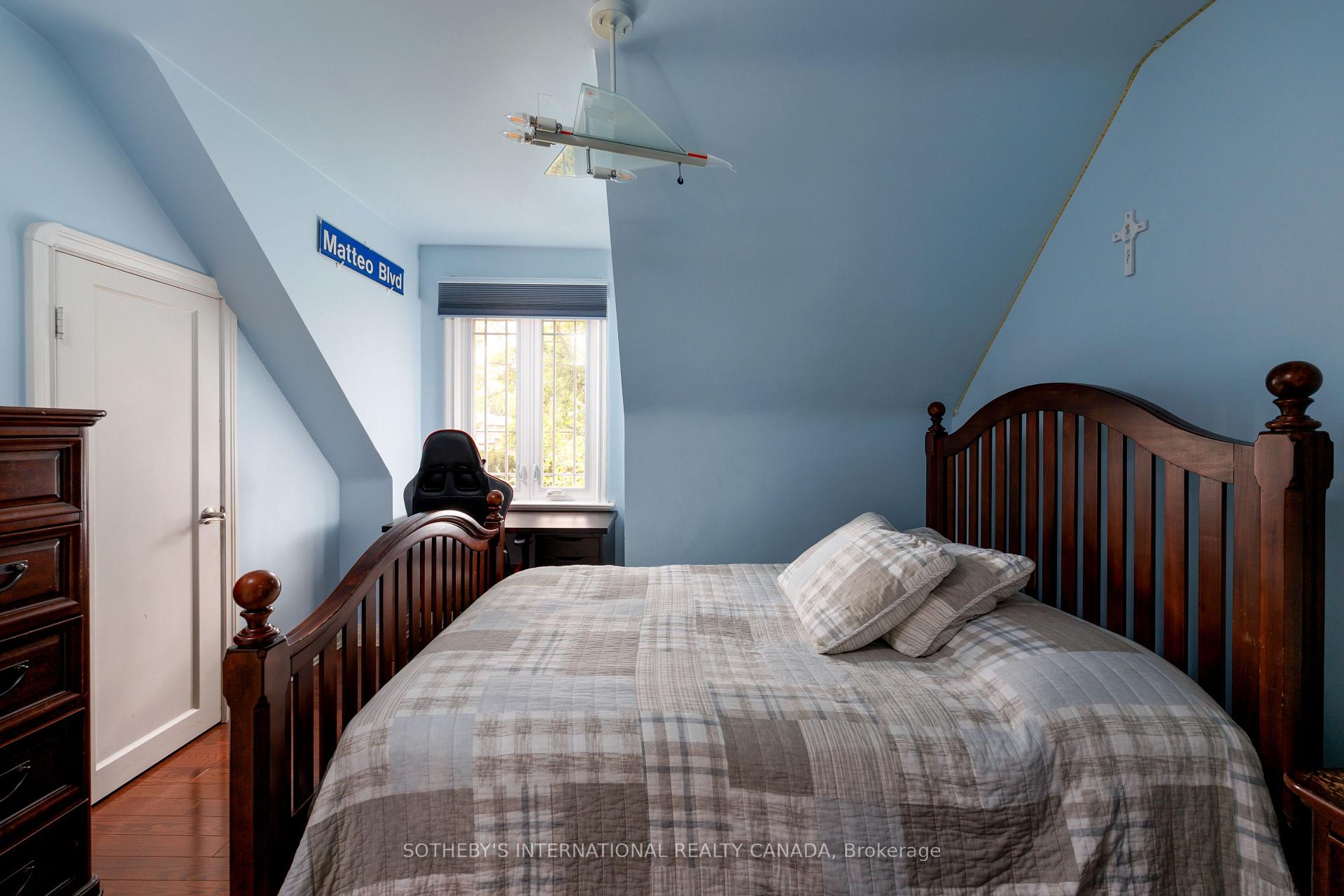 145 Brentwood Road N, Toronto