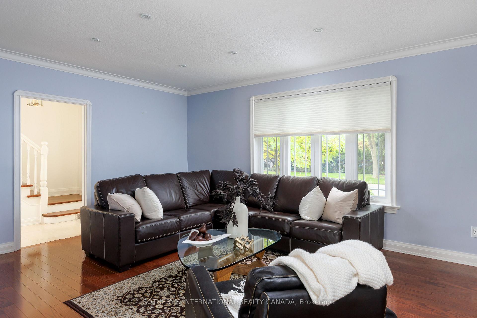 145 Brentwood Road N, Toronto