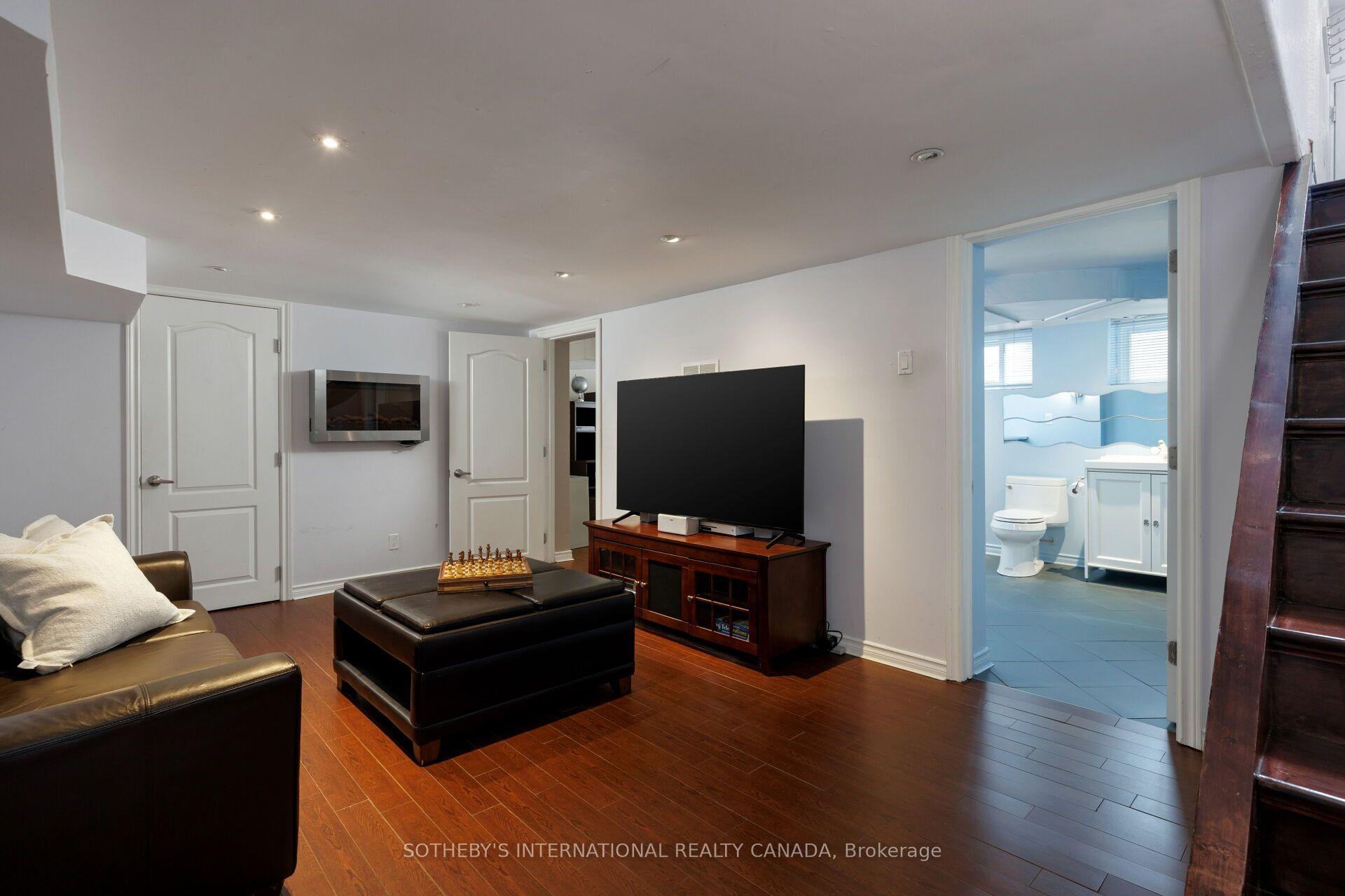 145 Brentwood Road N, Toronto