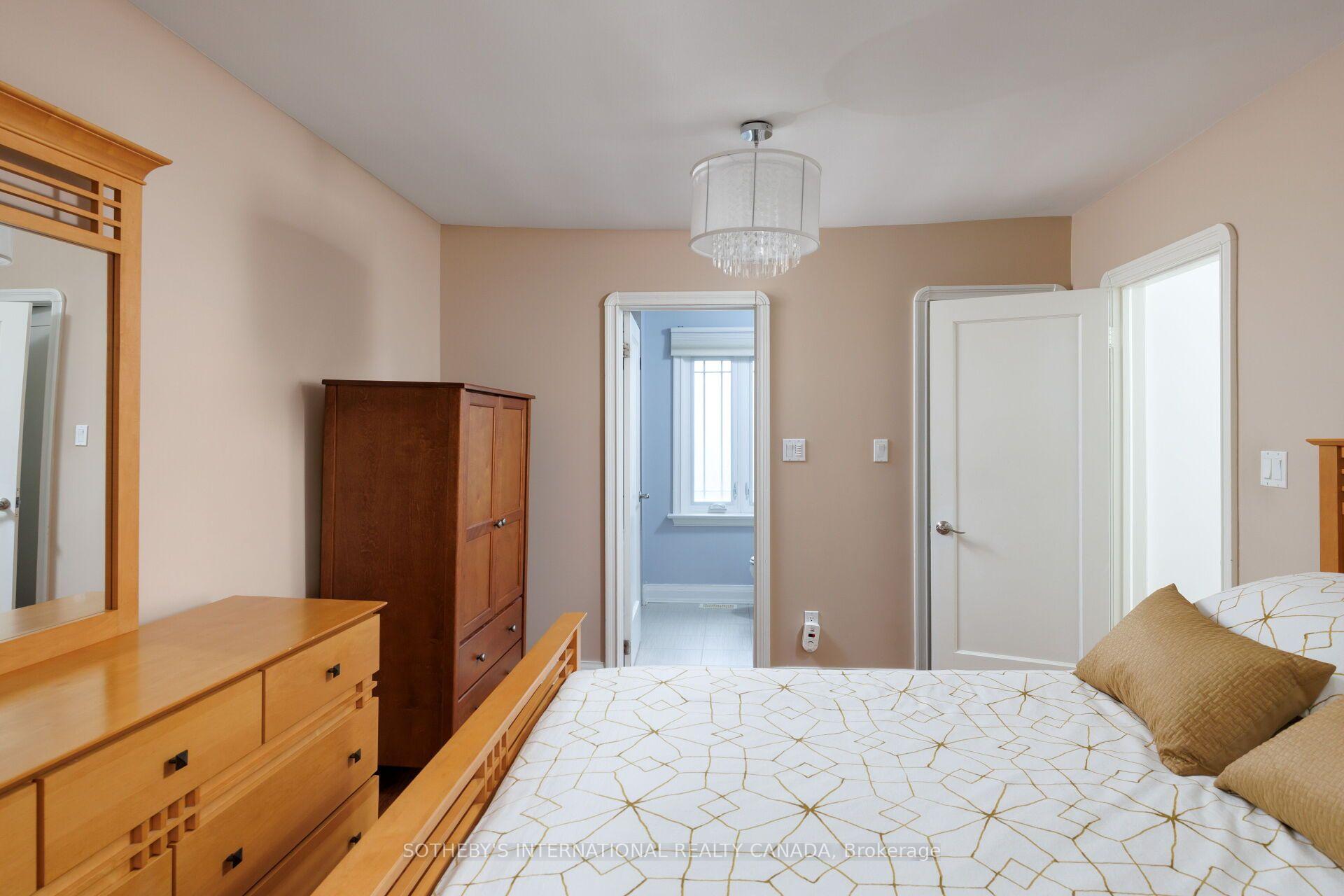 145 Brentwood Road N, Toronto