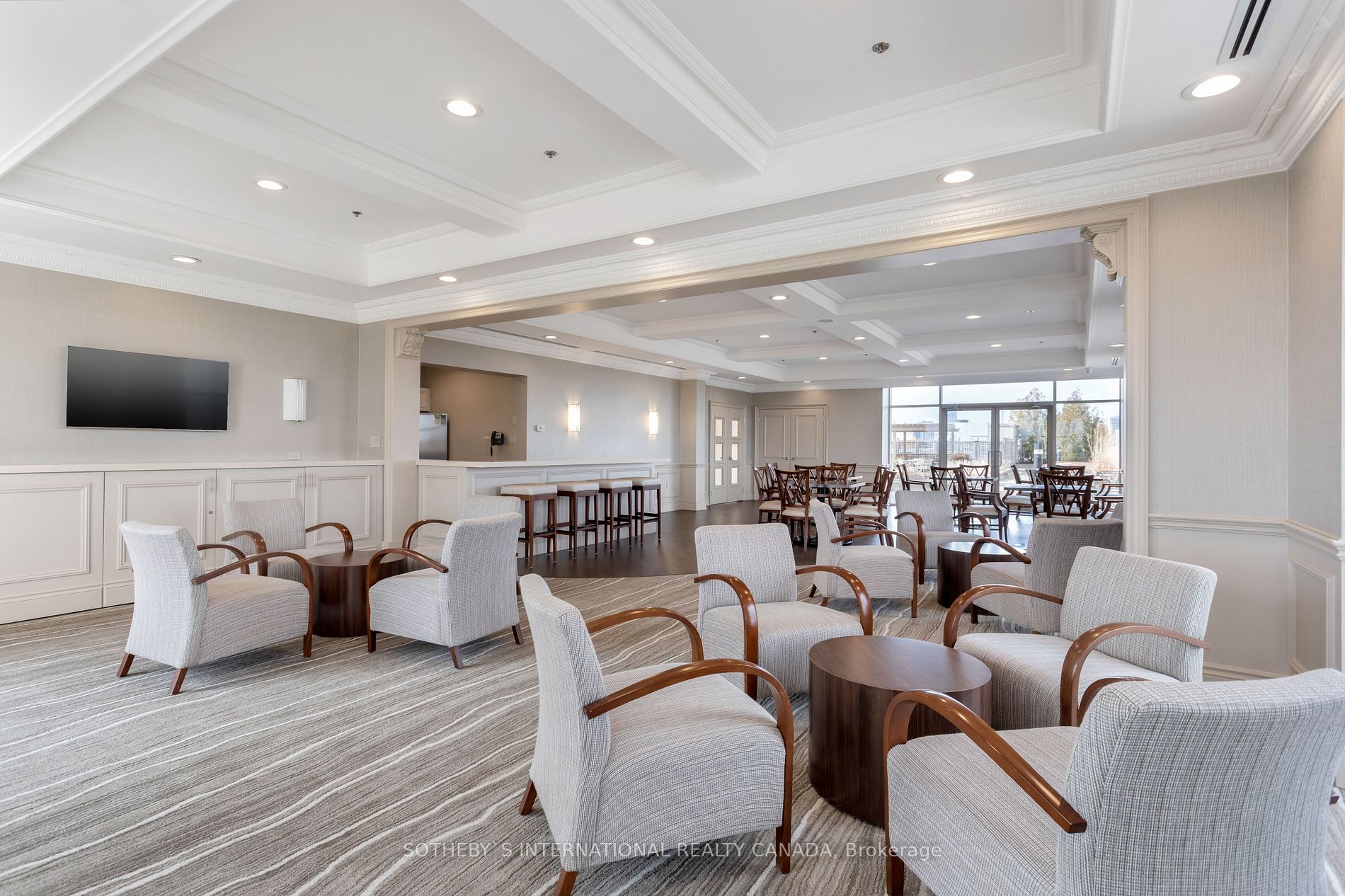 3085 Bloor St W Unit: 207