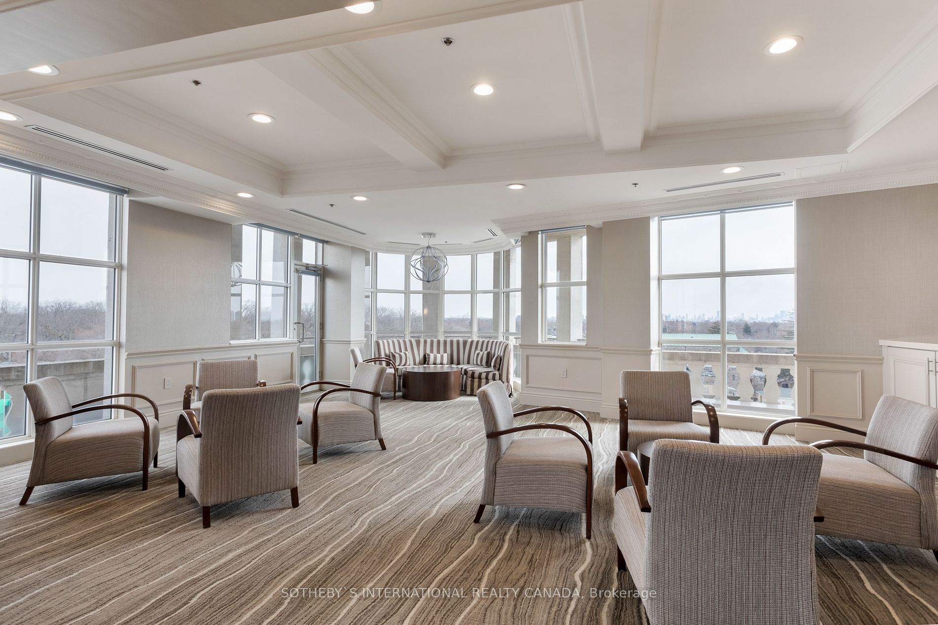 3085 Bloor St W Unit: 207