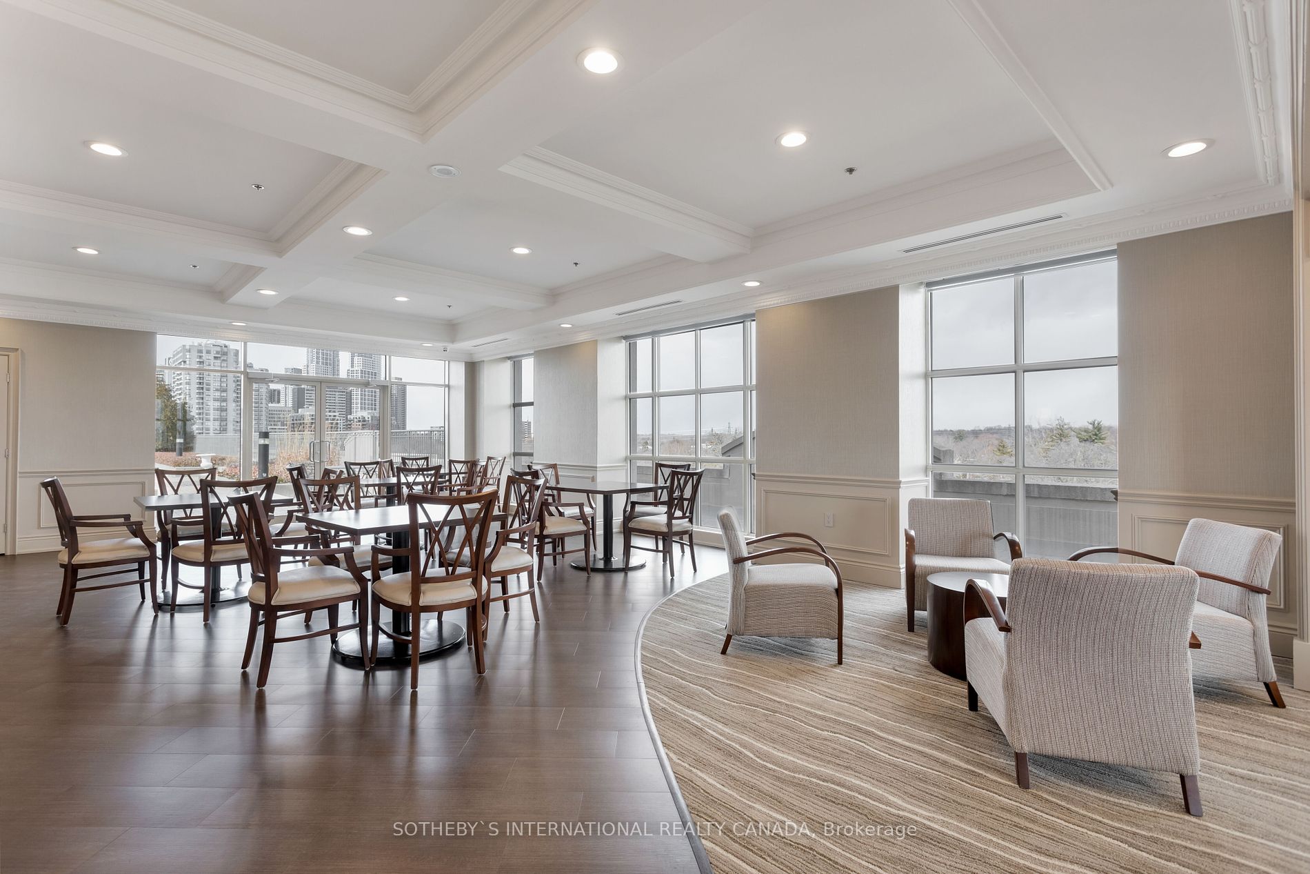 3085 Bloor St W Unit: 207