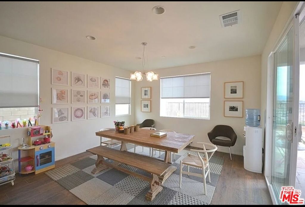 28942 N West Hills Drive