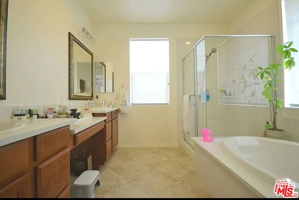 28942 N West Hills Drive