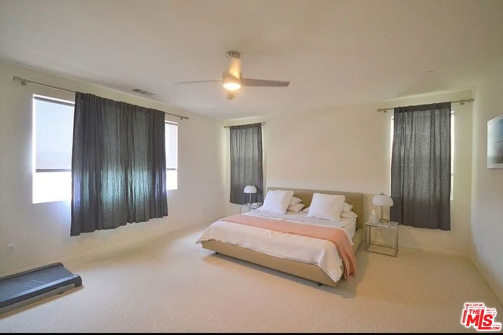 28942 N West Hills Drive