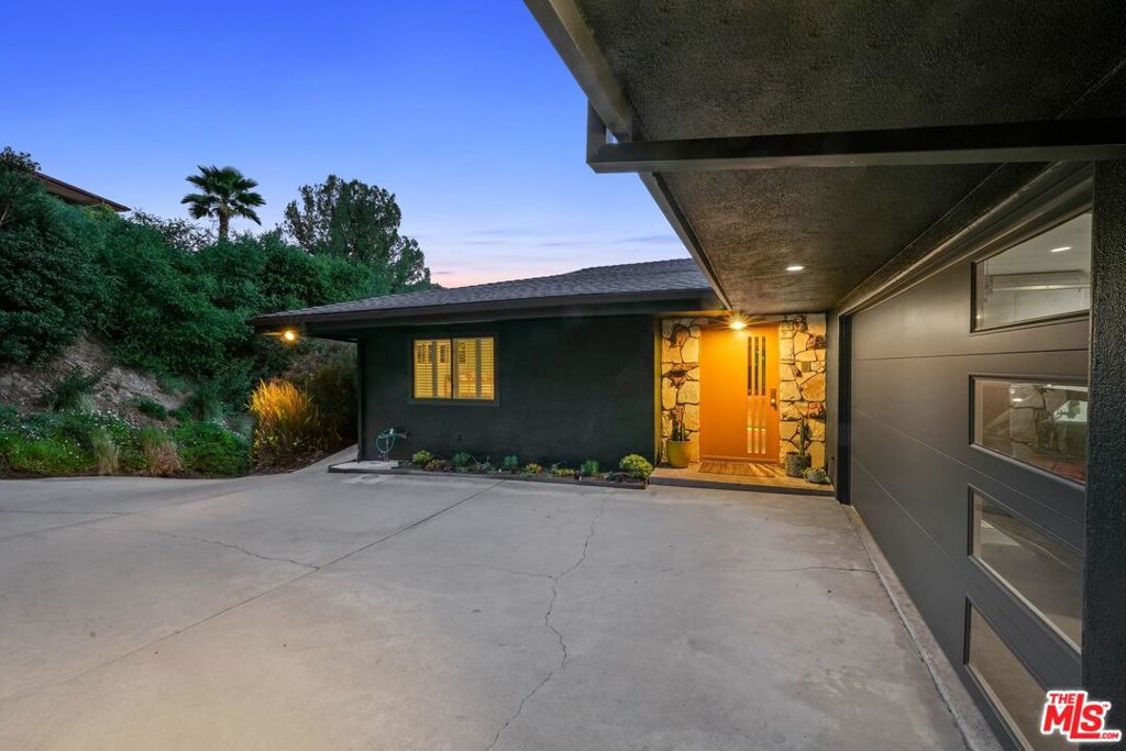 1839 Risa Place