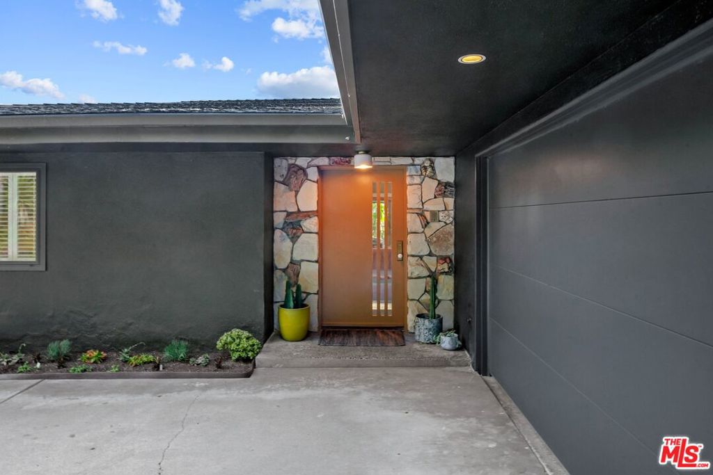 1839 Risa Place