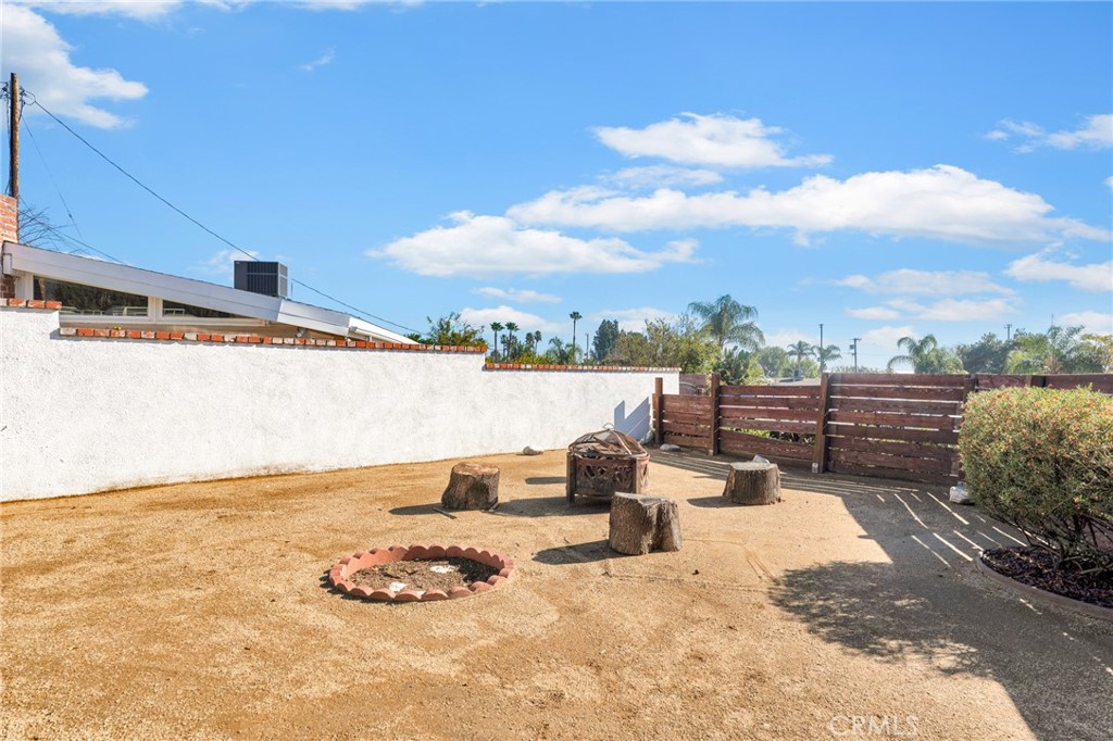 13642 Phillippi Avenue