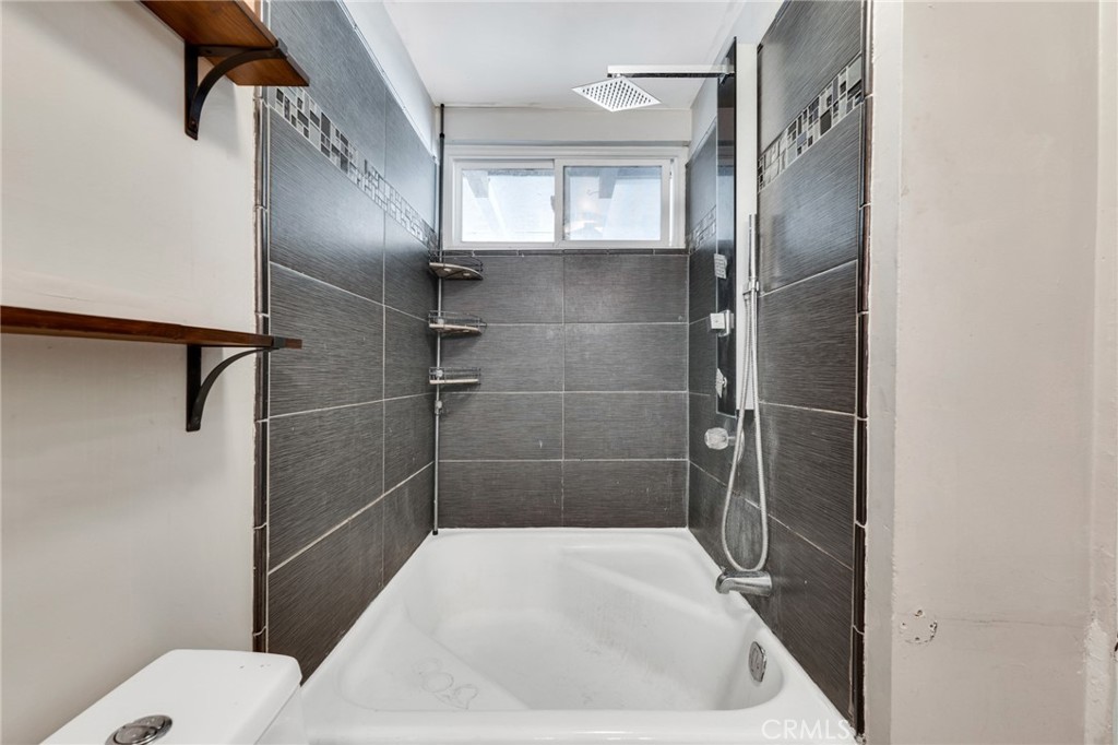 13642 Phillippi Avenue